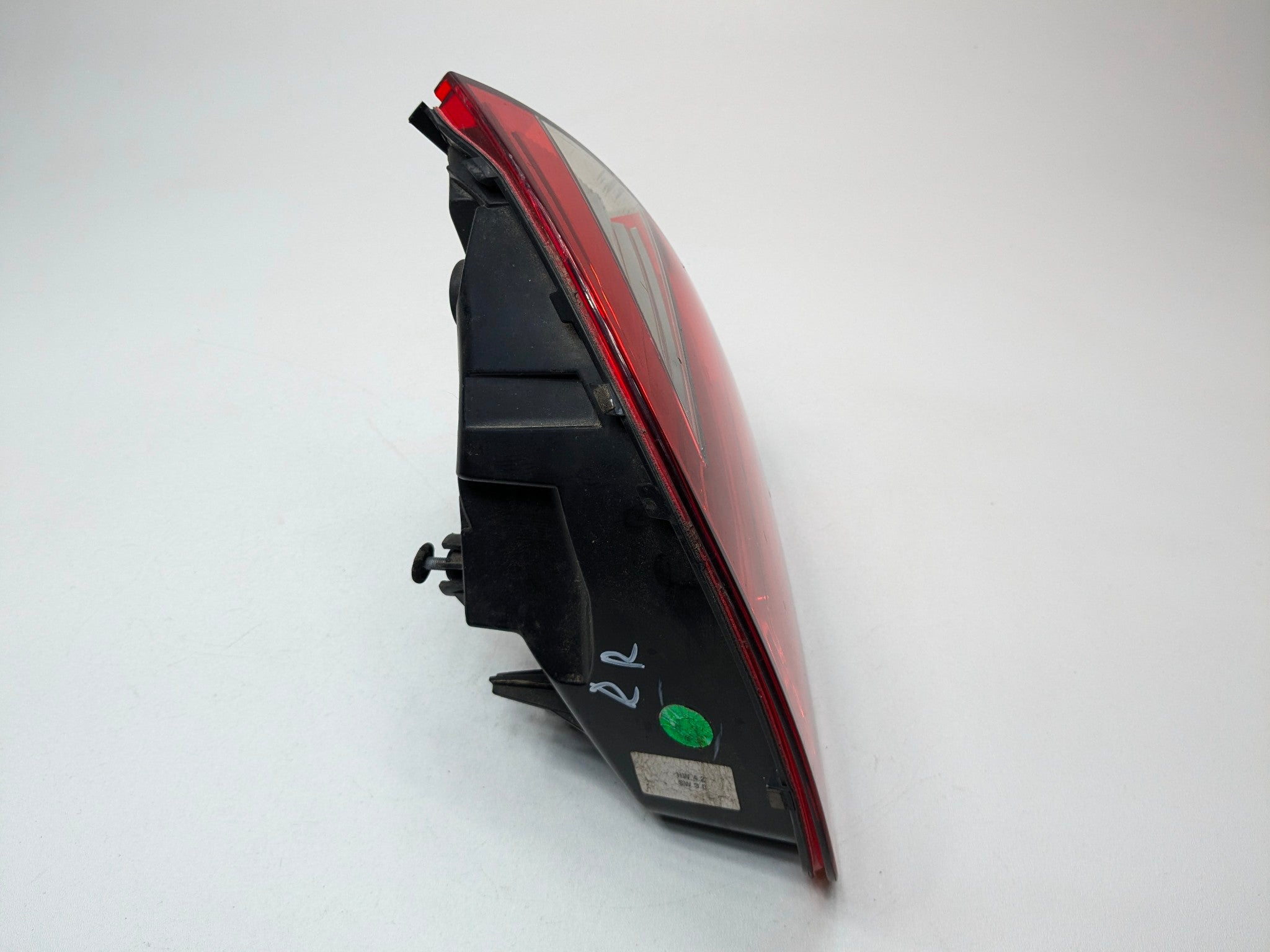 11 - 14 OEM PORSCHE CAYENNE REAR RIGHT PASSENGER SIDE INNER TAIL LIGHT ASSEMBLY