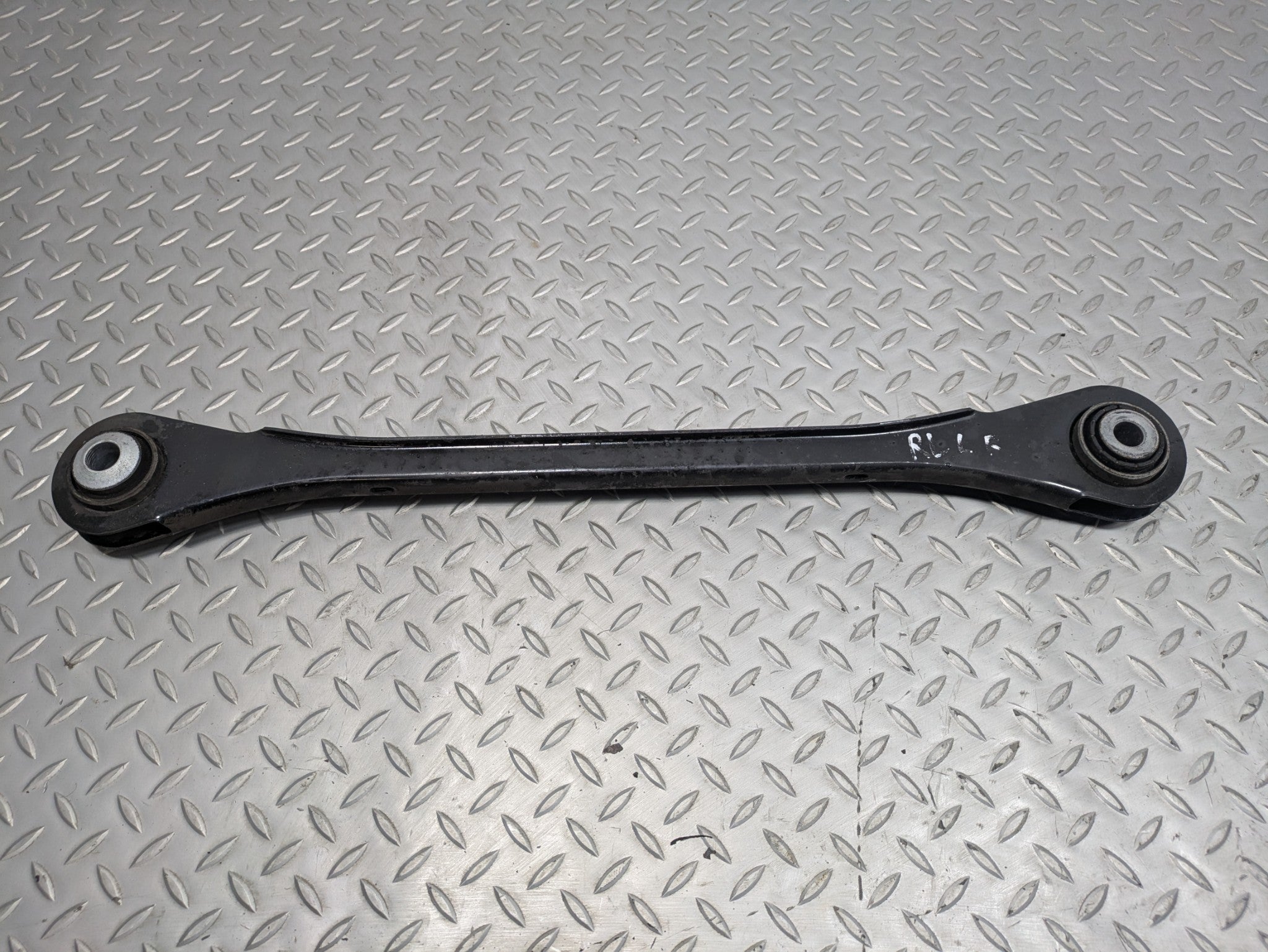 11 - 14 OEM PORSCHE CAYENNE REAR LEFT DRIVER SIDE MIDDLE TRACK UPPER CONTROL ARM