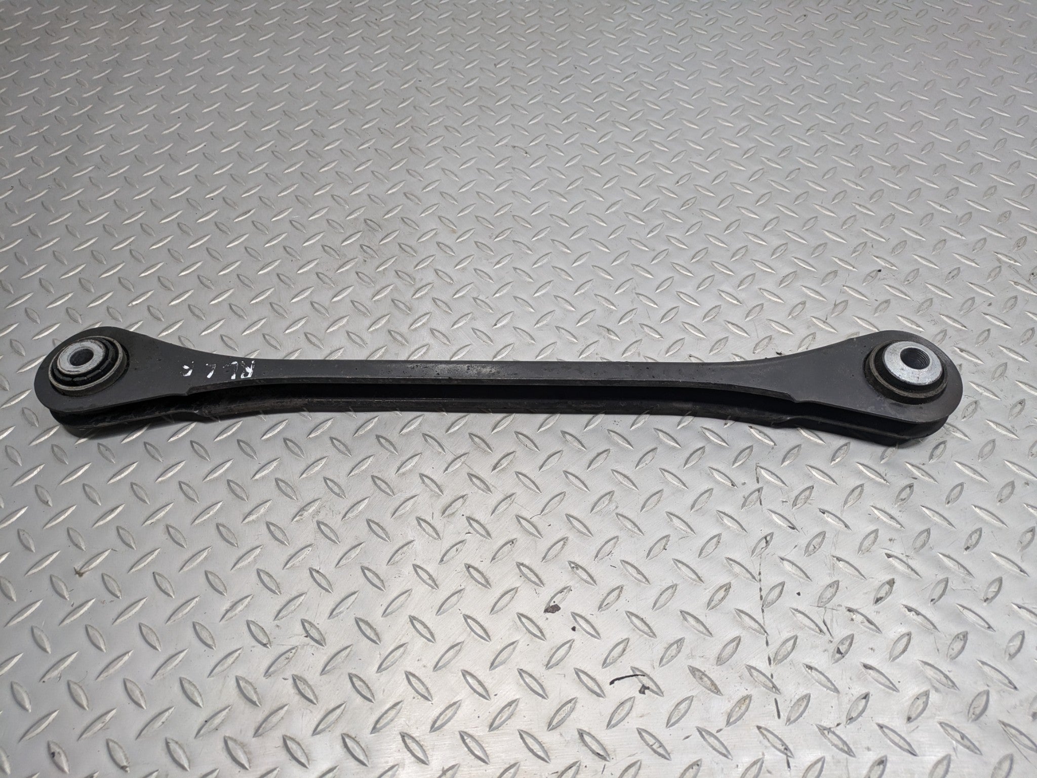 11 - 14 OEM PORSCHE CAYENNE REAR LEFT DRIVER SIDE MIDDLE TRACK UPPER CONTROL ARM
