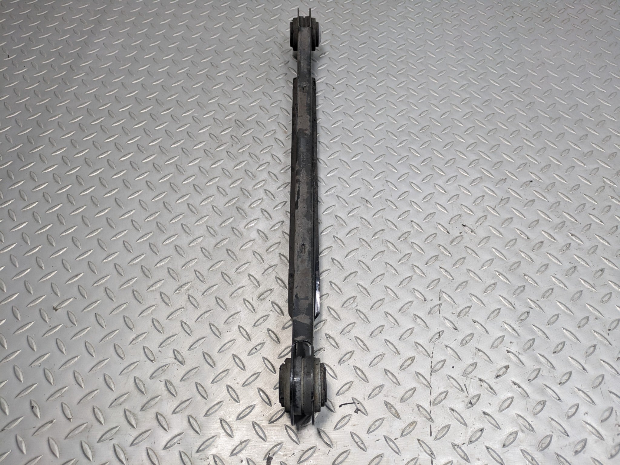 11 - 14 OEM PORSCHE CAYENNE REAR LEFT DRIVER SIDE MIDDLE TRACK UPPER CONTROL ARM