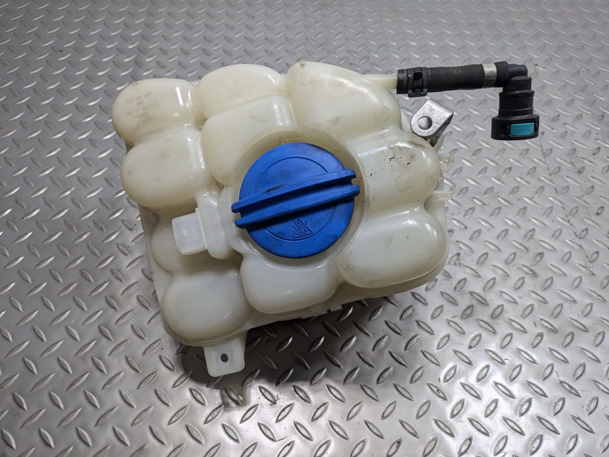 11 - 14 OEM PORSCHE CAYENNE 4.8L ENGINE COOLANT RECOVERY RESERVOIR BOTTLE TANK