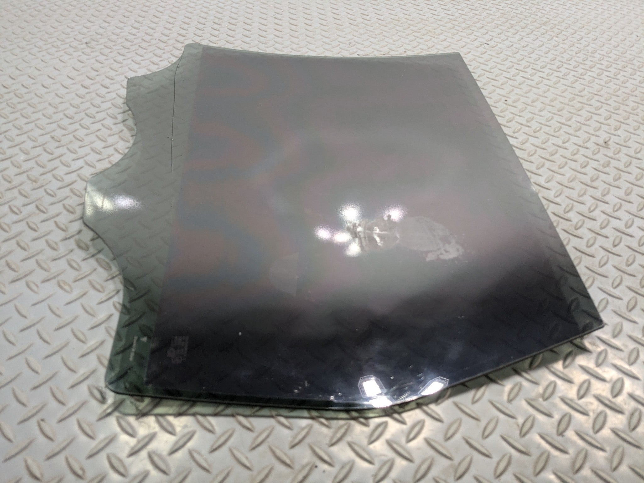 11 - 14 OEM PORSCHE CAYENNE REAR RIGHT SIDE DOOR WINDOW GLASS WITH PRIVACY TINT