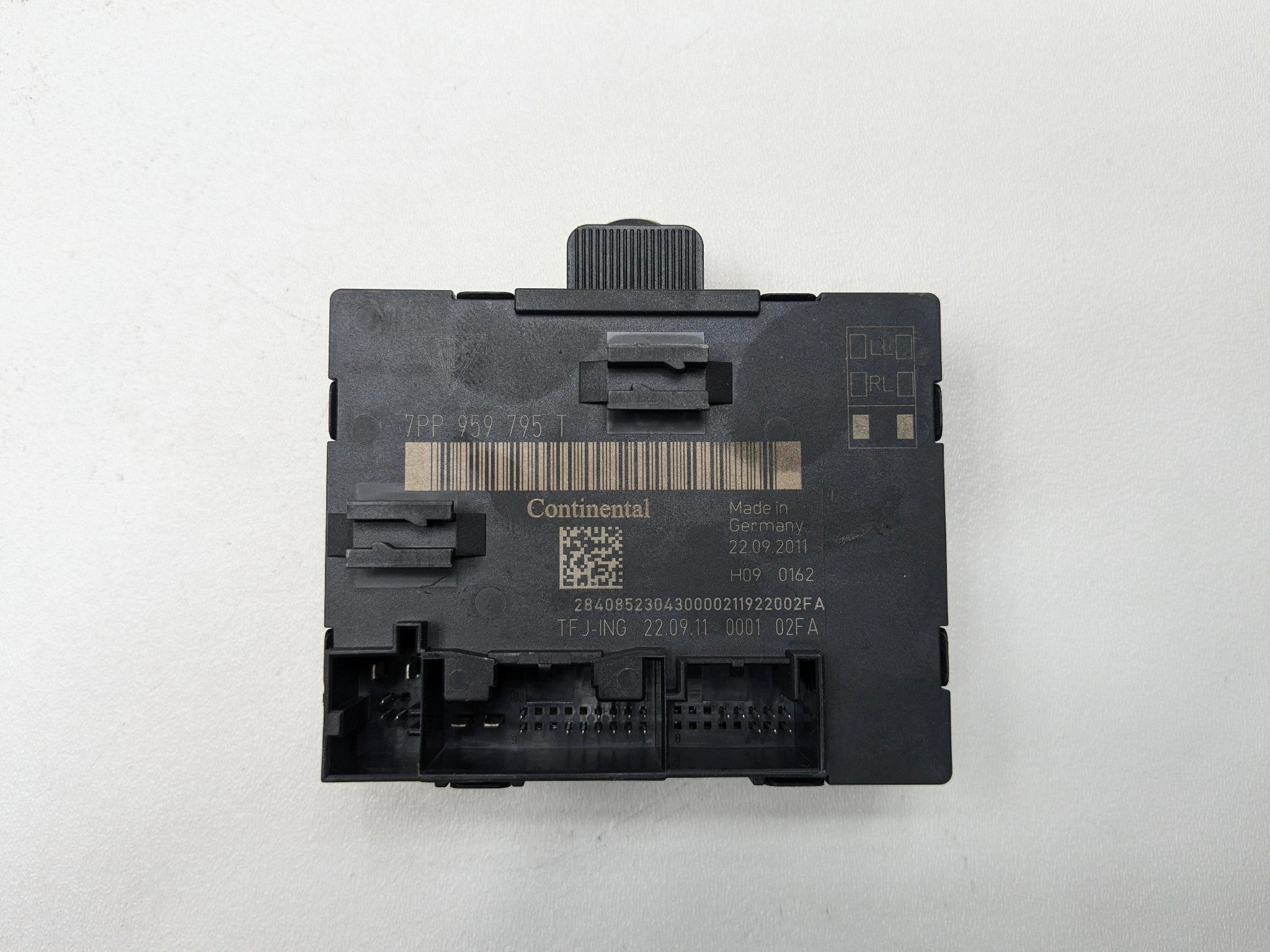 11 - 14 OEM PORSCHE CAYENNE REAR RIGHT PASSENGER SIDE DOOR CONTROL MODULE UNIT