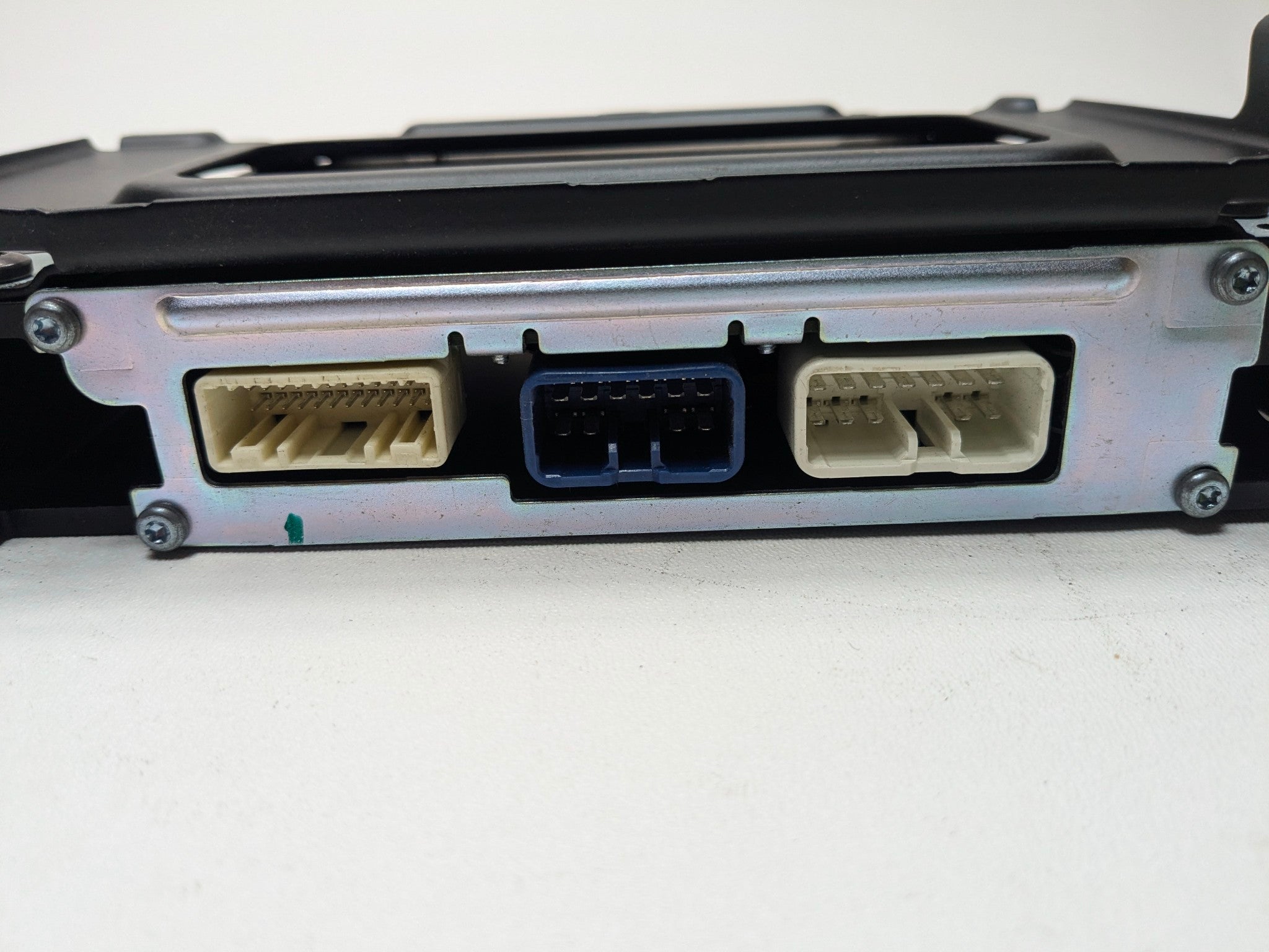 2010 - 2014 OEM SUBARU OUTBACK HARMAN KARDON AUDIO AMPLIFIER MODULE UNIT
