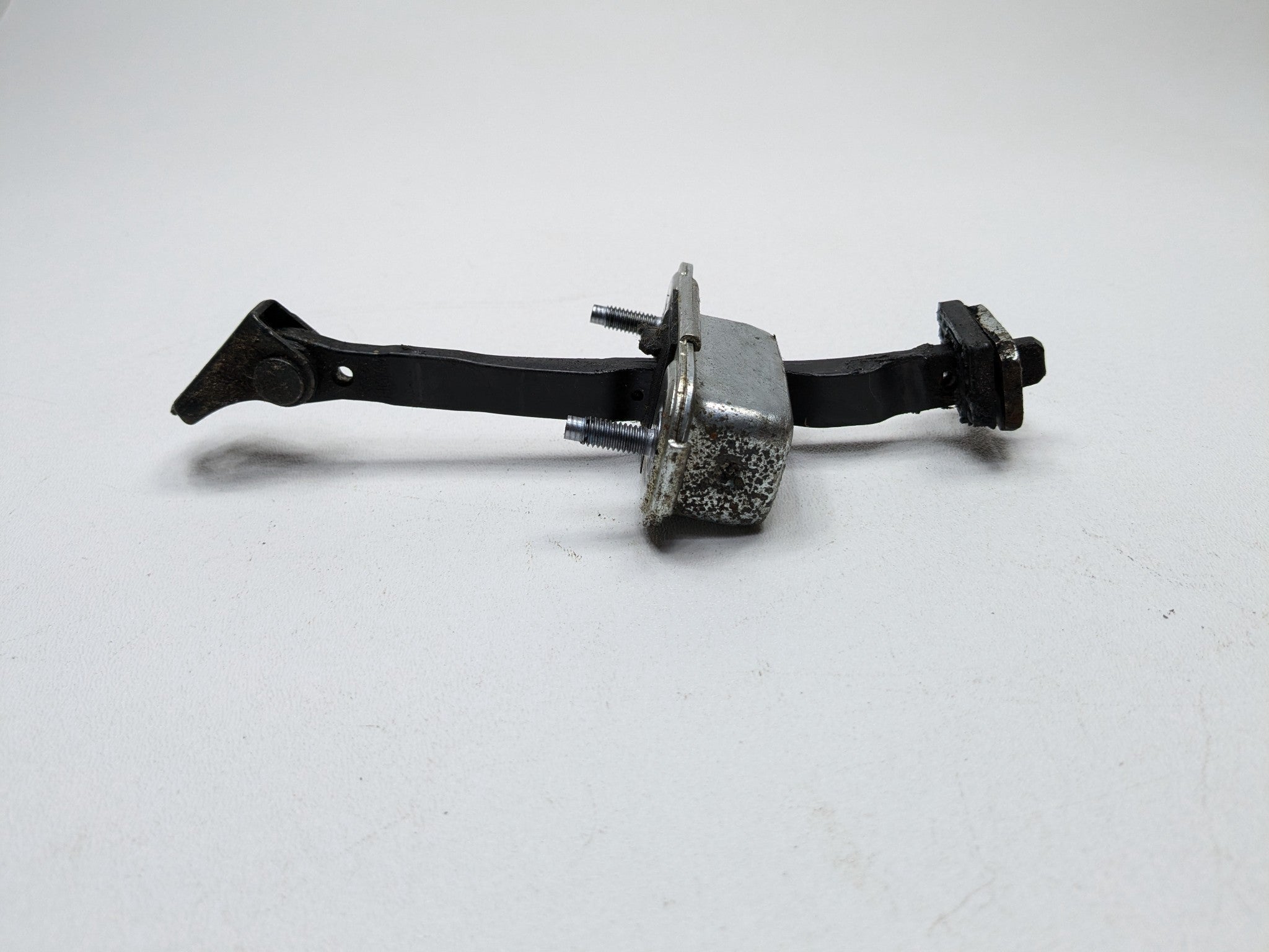 12 - 14 HYUNDAI AZERA OEM DOOR CHECK STRAP STOPPER FRONT RIGHT PASSENGER SIDE