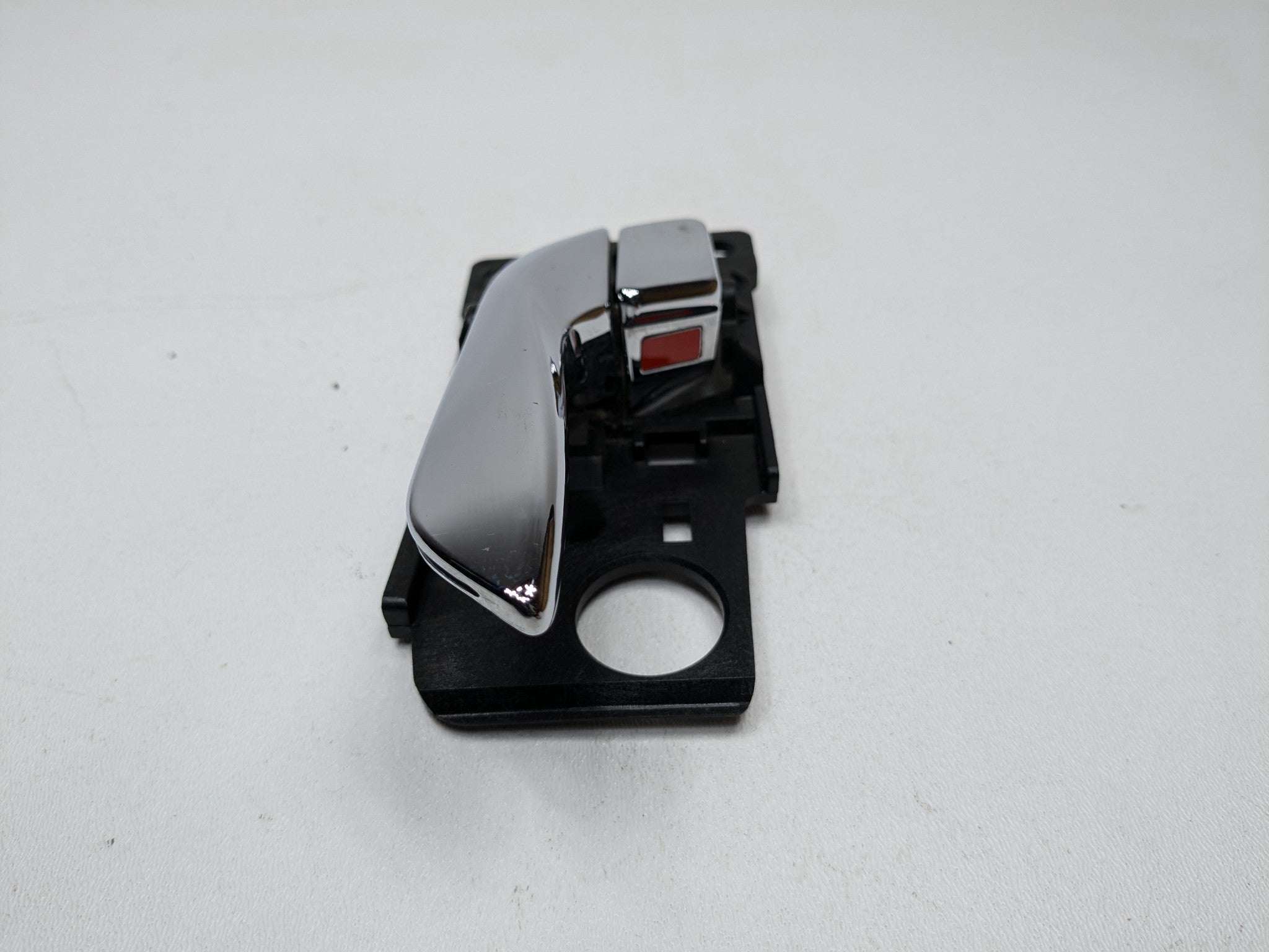 12 - 14 HYUNDAI AZERA OEM INTERIOR DOOR RELEASE HANDLE FRONT LEFT DRIVER SIDE