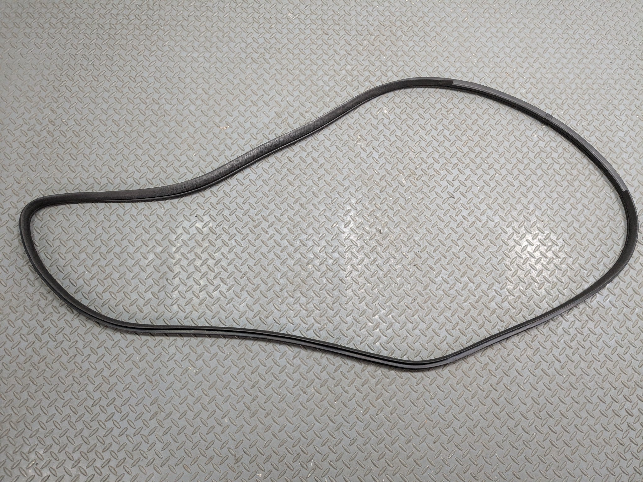 12 - 14 HYUNDAI AZERA OEM DOOR SEAL WEATHER STRIPPING RUBBER FRONT RIGHT SIDE