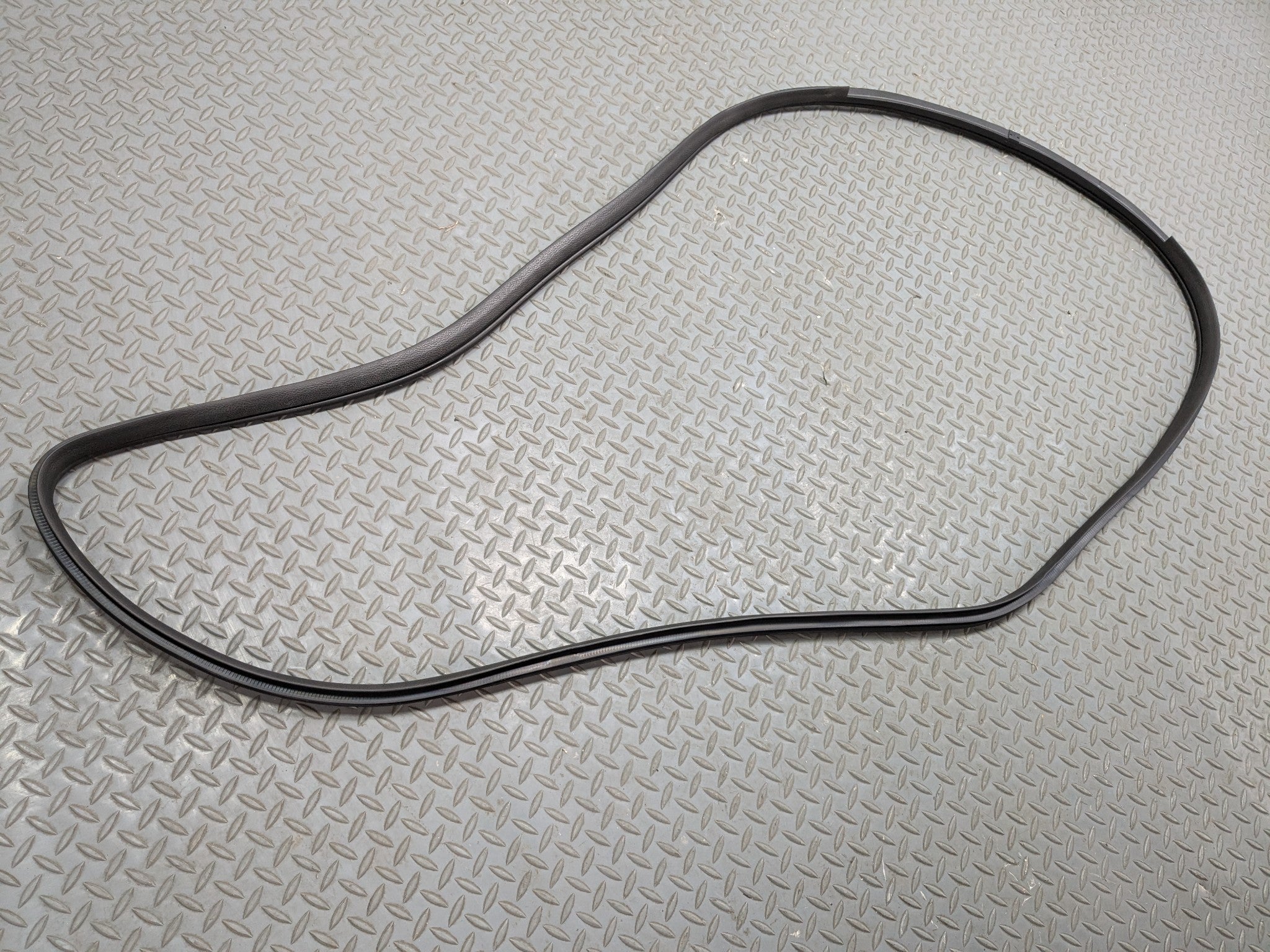 12 - 14 HYUNDAI AZERA OEM DOOR SEAL WEATHER STRIPPING RUBBER FRONT RIGHT SIDE