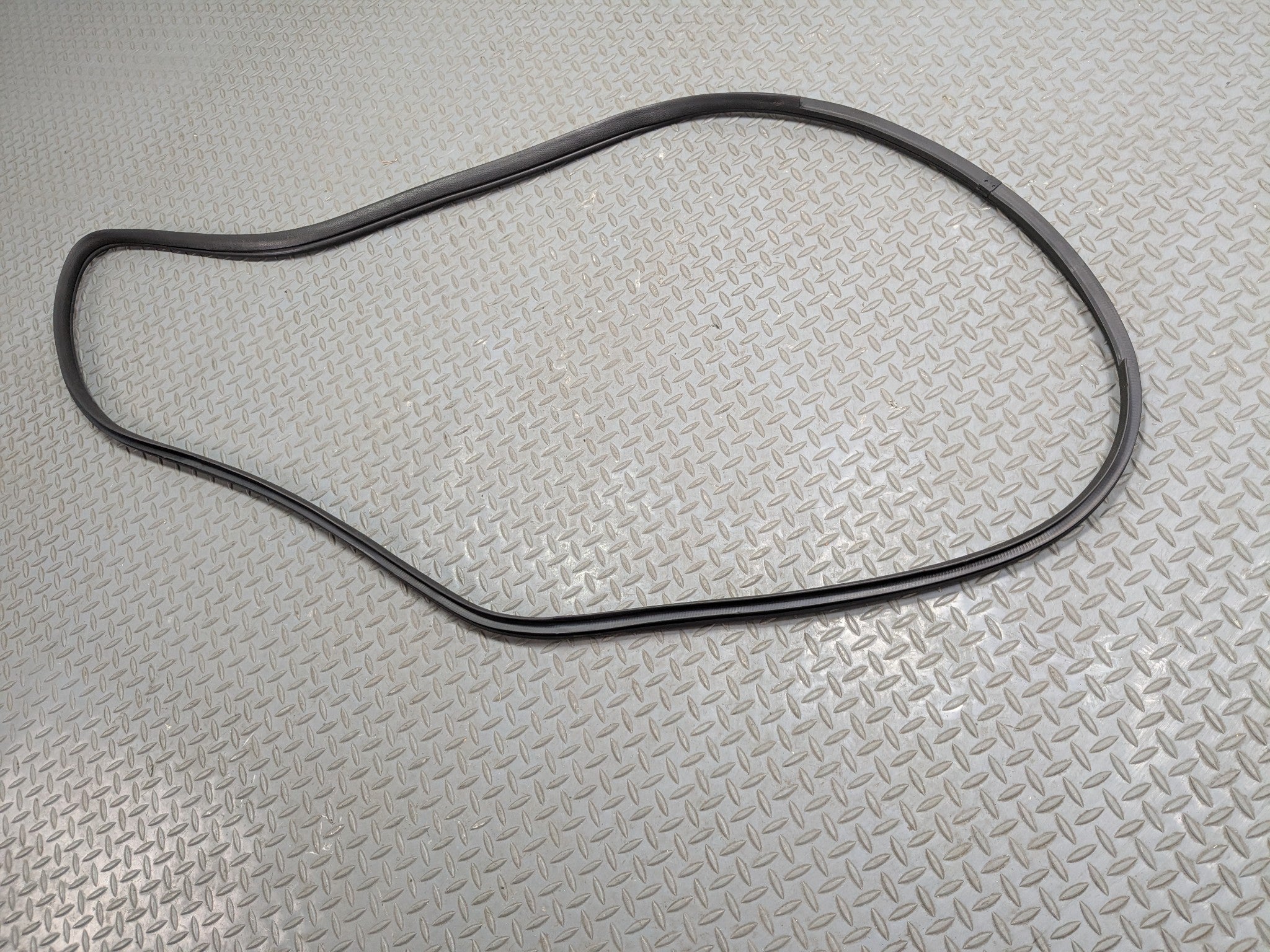 12 - 14 HYUNDAI AZERA OEM DOOR SEAL WEATHER STRIPPING RUBBER FRONT RIGHT SIDE