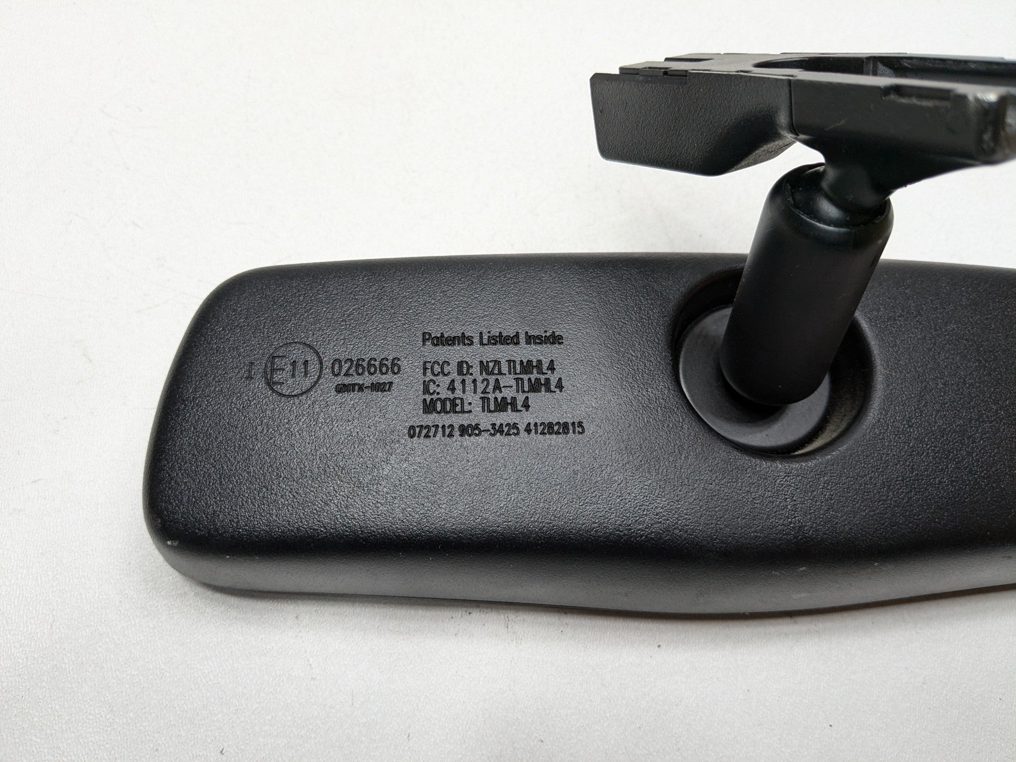 12 - 14 HYUNDAI AZERA OEM REAR VIEW MIRROR INTERIOR UPPER ROOF WITH AUTO DIMMING