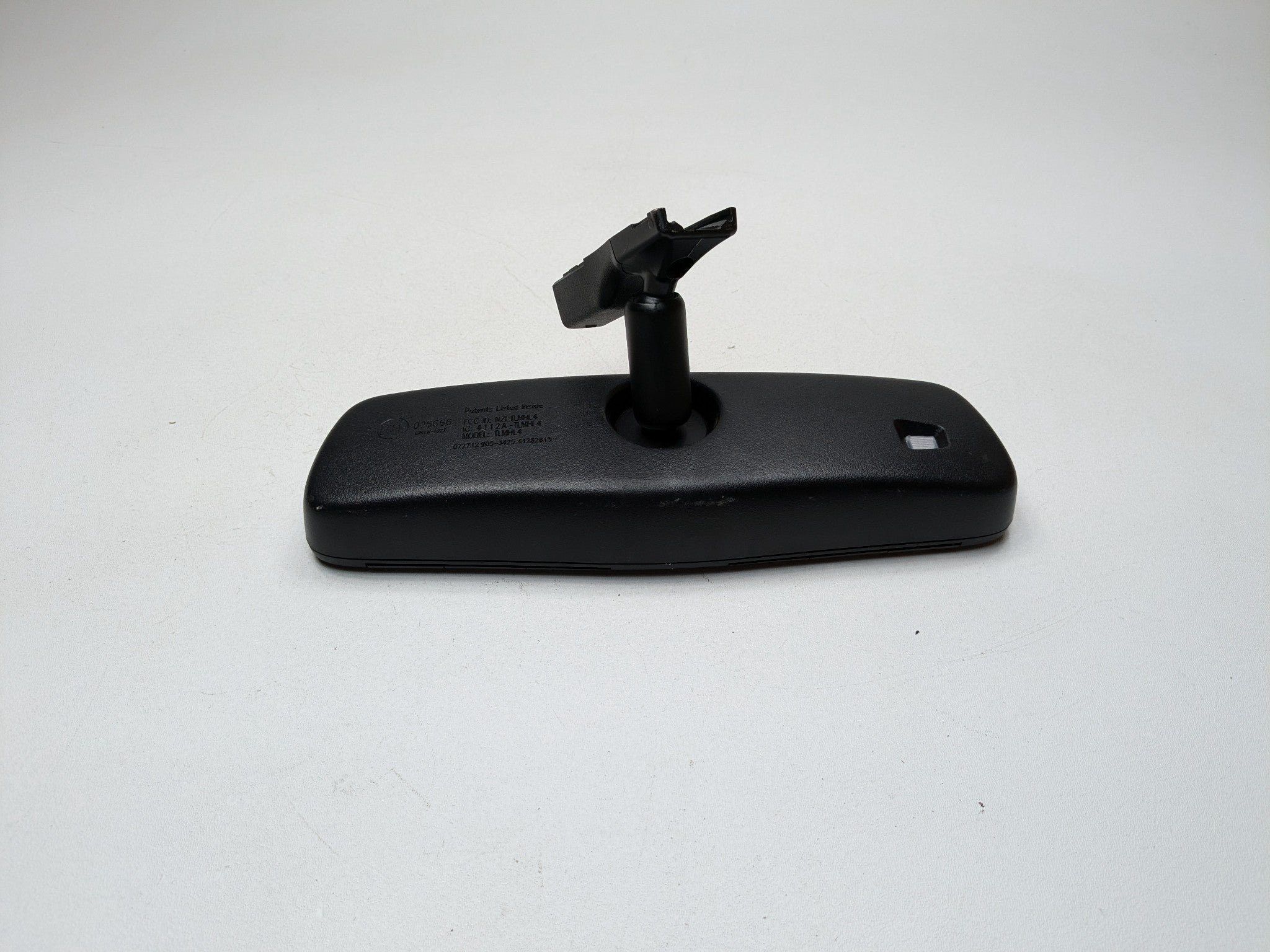 12 - 14 HYUNDAI AZERA OEM REAR VIEW MIRROR INTERIOR UPPER ROOF WITH AUTO DIMMING