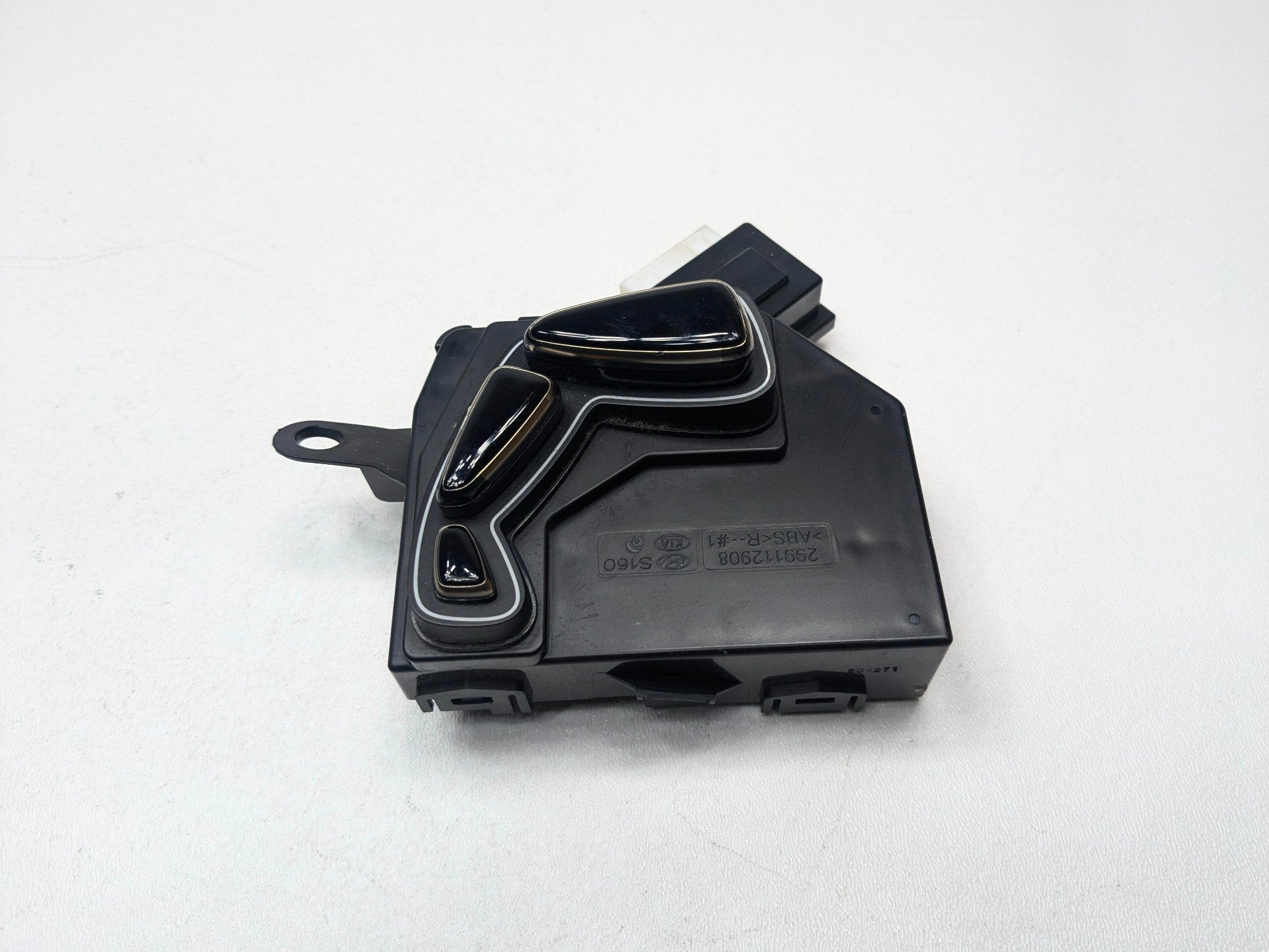 2012 - 2014 HYUNDAI AZERA OEM DOOR SWITCH SEAT MEMORY FRONT RIGHT PASSENGER SIDE