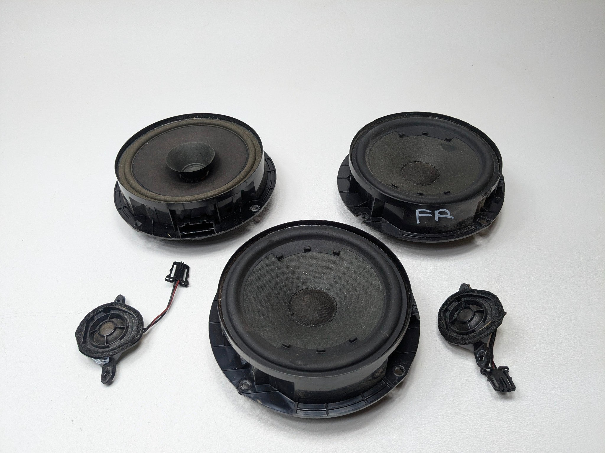 2010 - 2015 VOLKSWAGEN PASSAT OEM SPEAKER INTERIOR AUDIO SOUND SYSTEM SET OF 5