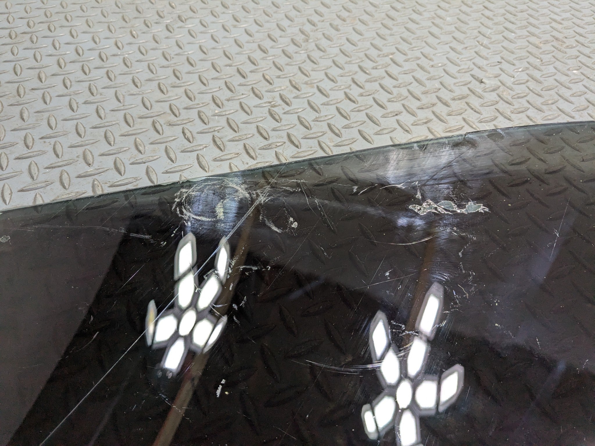 2004 - 2006 ACURA TL OEM DOOR WINDOW GLASS FRONT RIGHT PASSENGER SIDE