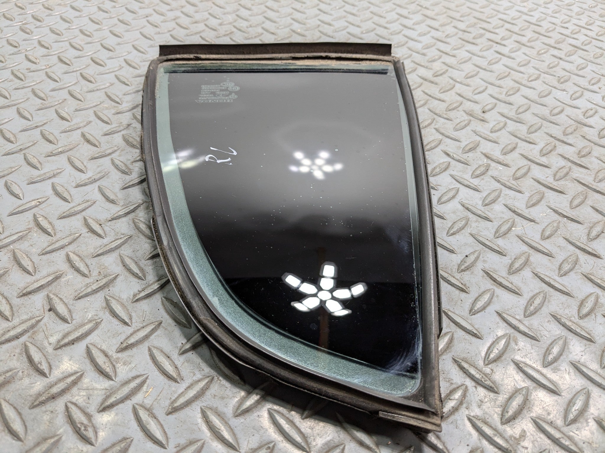 2004 - 2006 ACURA TL OEM QUARTER WINDOW GLASS REAR LEFT DRIVER SIDE