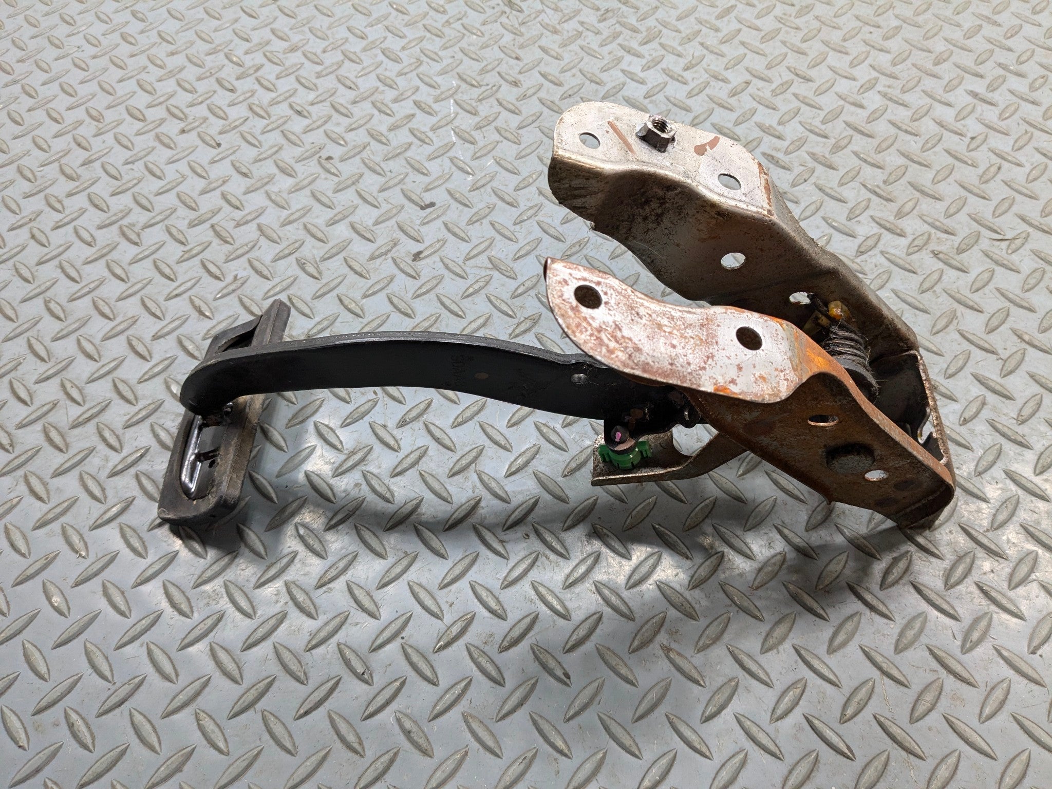 2004 - 2006 ACURA TL OEM BRAKE PEDAL WITH BRACKET  FOOT STOP ASSEMBLY BLACK