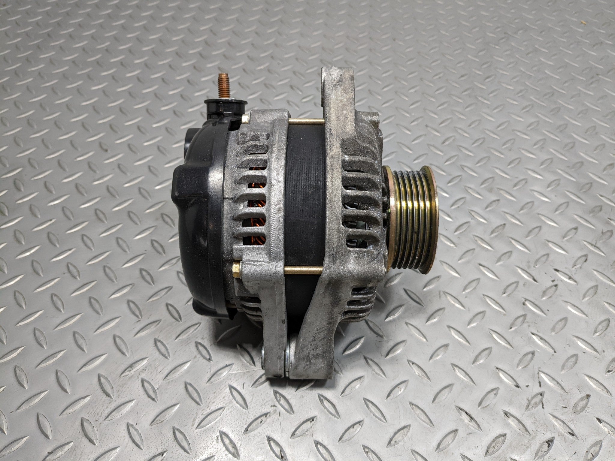 2004 - 2006 ACURA TL OEM POWER GENERATOR ENGINE MOTOR ALTERNATOR ASSEMBLY