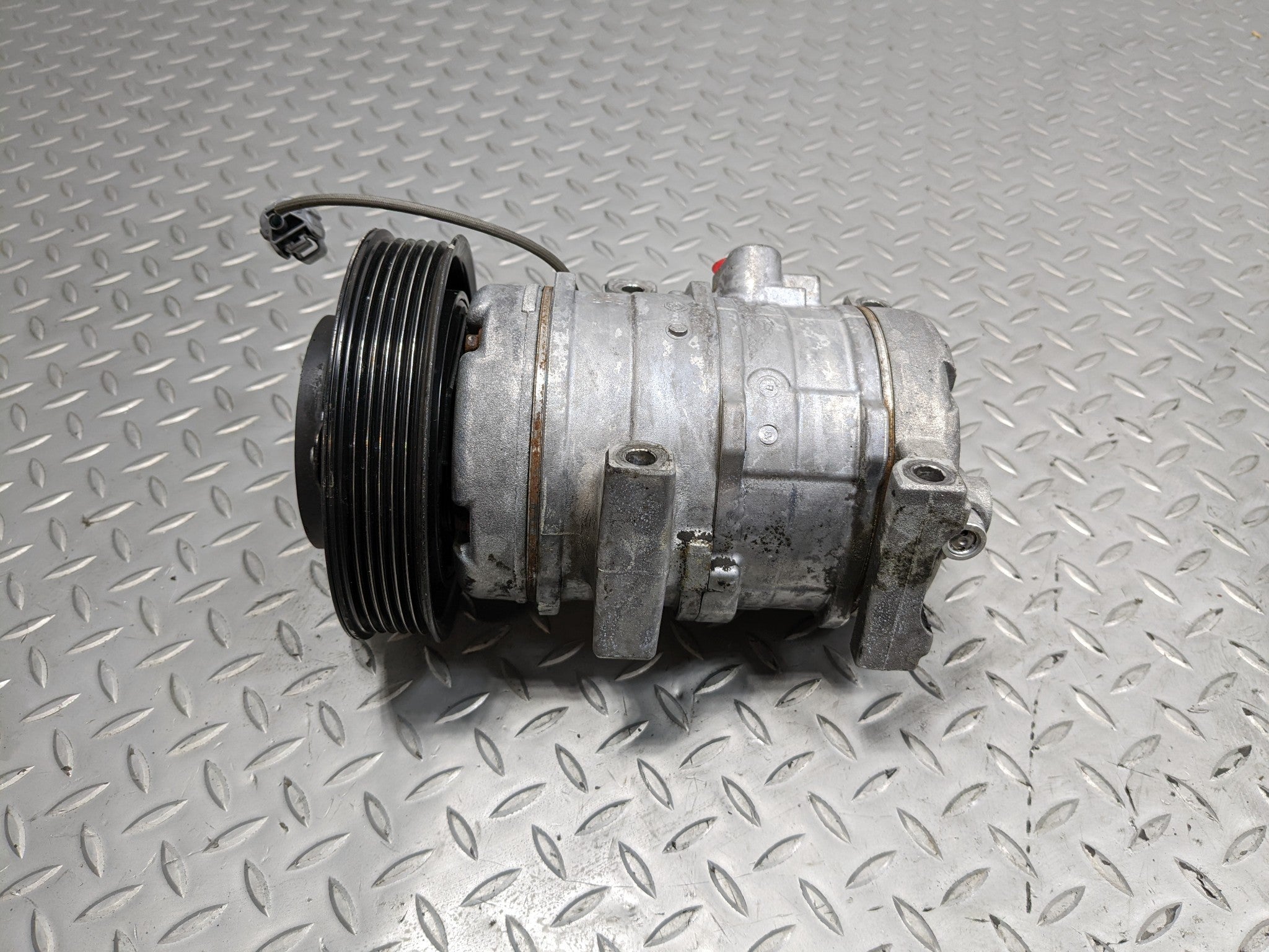 2004 - 2006 ACURA TL OEM AC AIR CONDITIONING AIR COMPRESSOR 6 CYLINDER 3.2 L