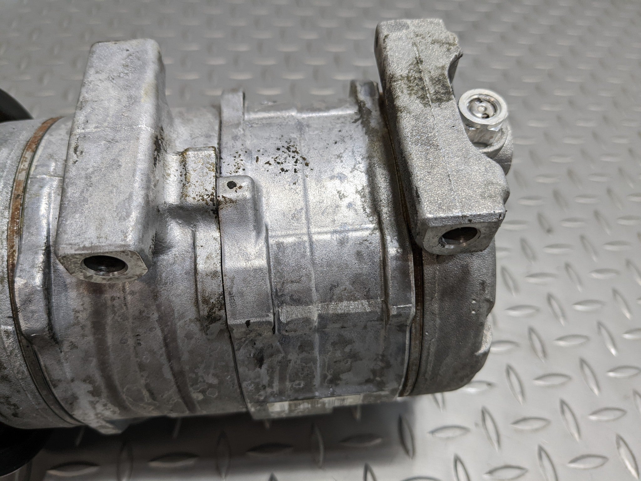 2004 - 2006 ACURA TL OEM AC AIR CONDITIONING AIR COMPRESSOR 6 CYLINDER 3.2 L