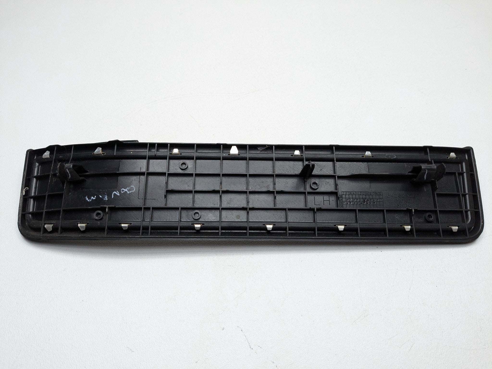 2004 - 2006 ACURA TL OEM DOOR SCUFF SILL PLATE TRIM REAR LEFT DRIVER SIDE
