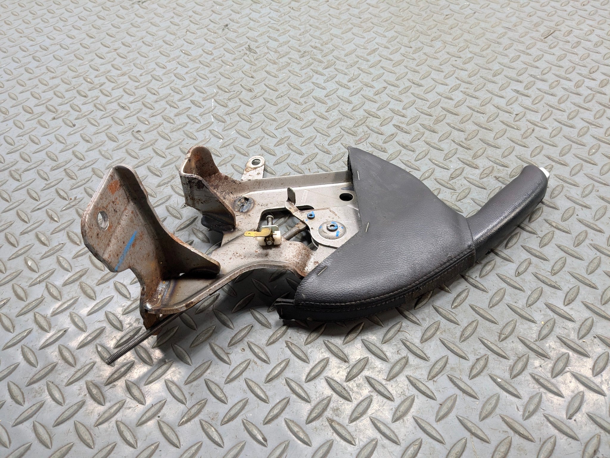 2004 - 2006 ACURA TL OEM EMERGENCY PARKING BRAKE LEVER ASSEMBLY