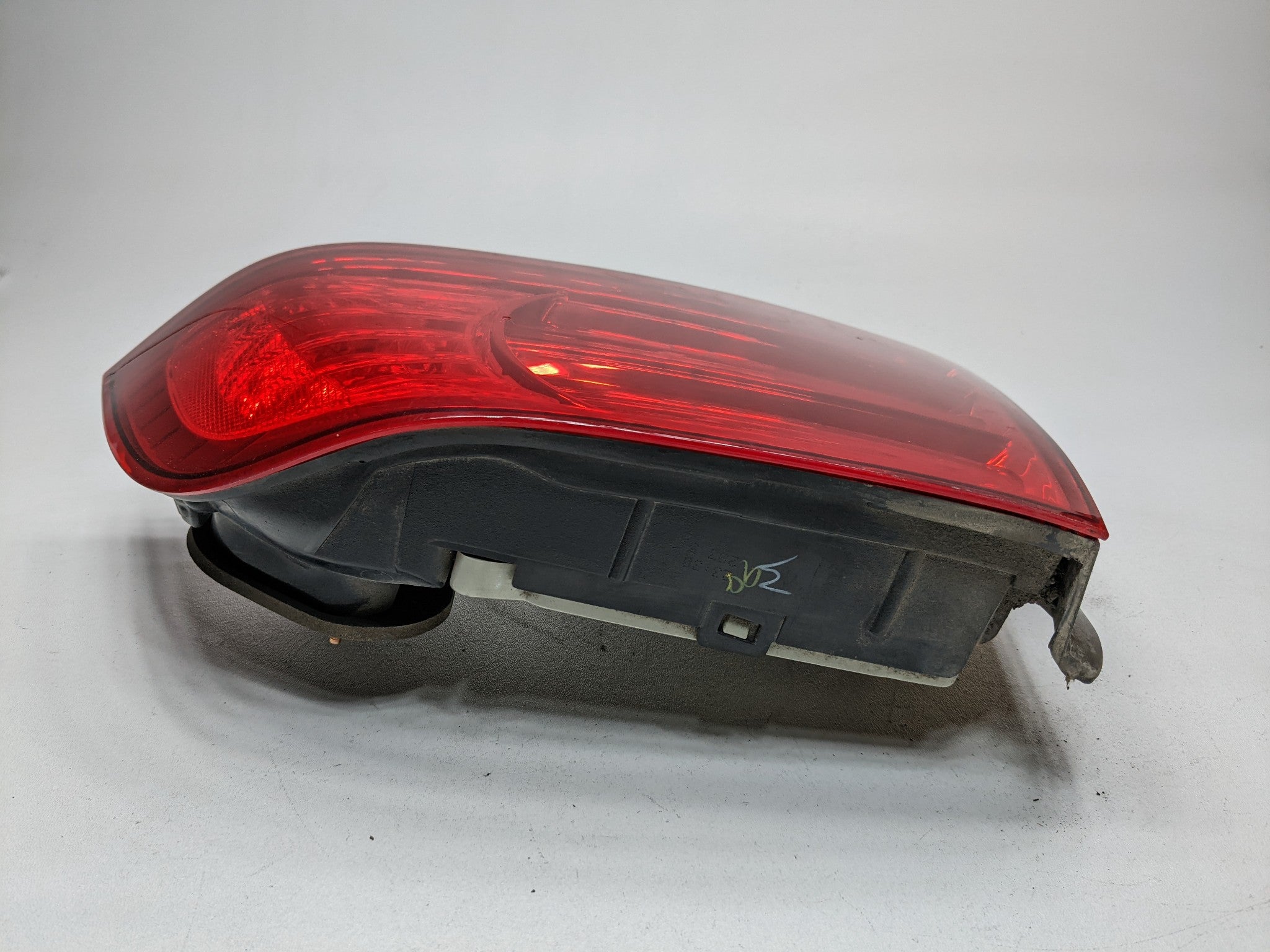 2004 - 2006 ACURA TL OUTER TAIL LIGHT ASSEMBLY RIGHT PASSENGER SIDE