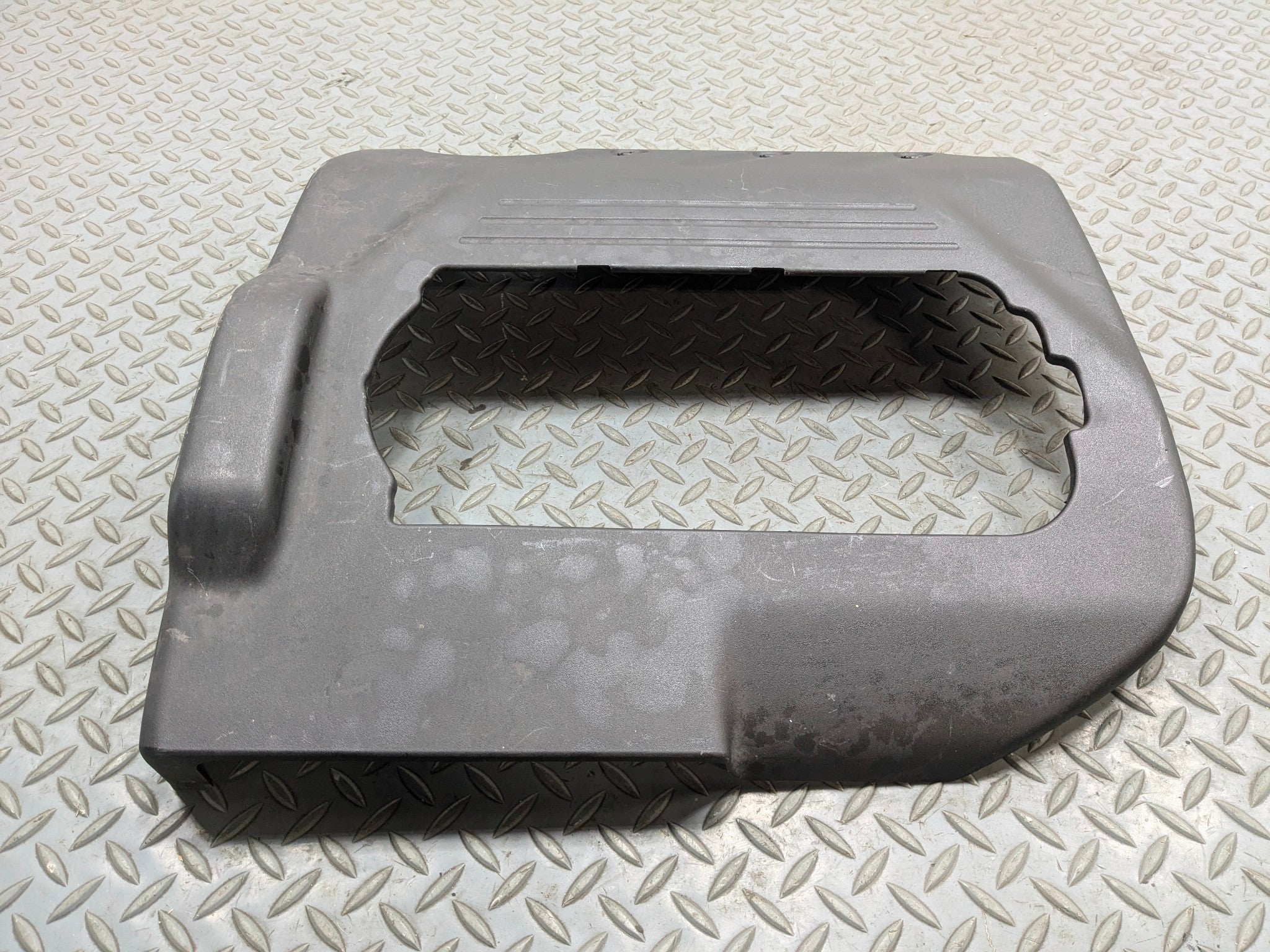 2004 - 2006 ACURA TL OEM ENGINE INTAKE MANIFOLD PLASTIC COVER PANEL