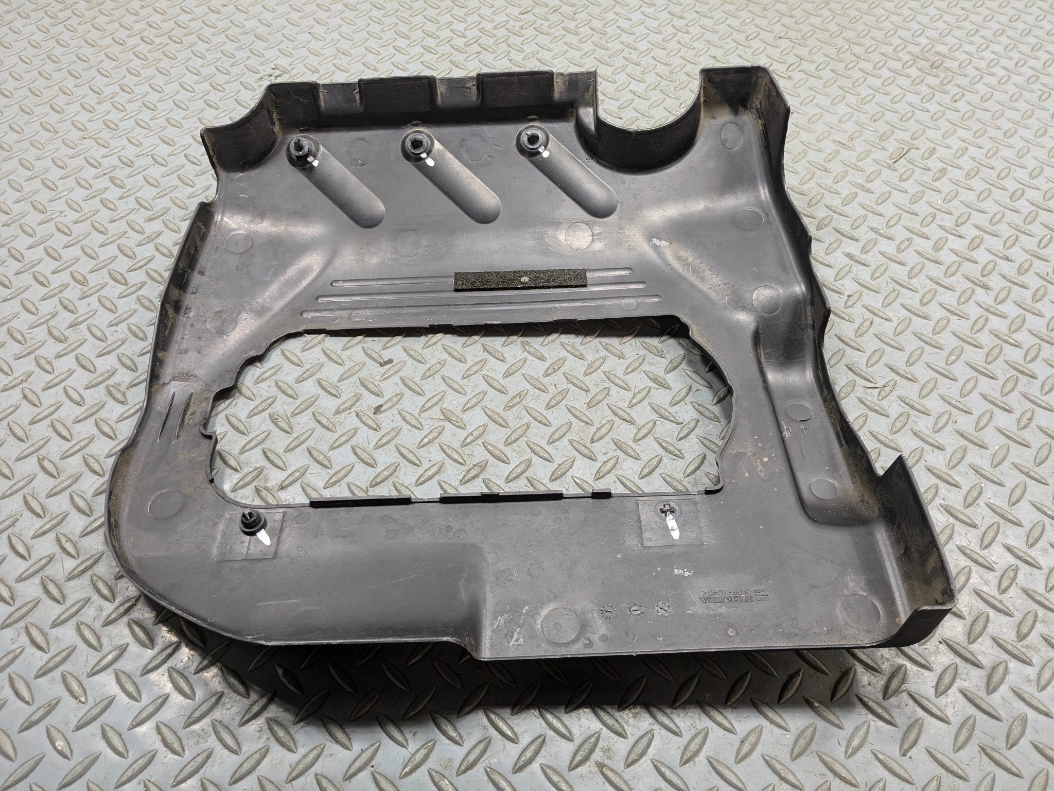 2004 - 2006 ACURA TL OEM ENGINE INTAKE MANIFOLD PLASTIC COVER PANEL