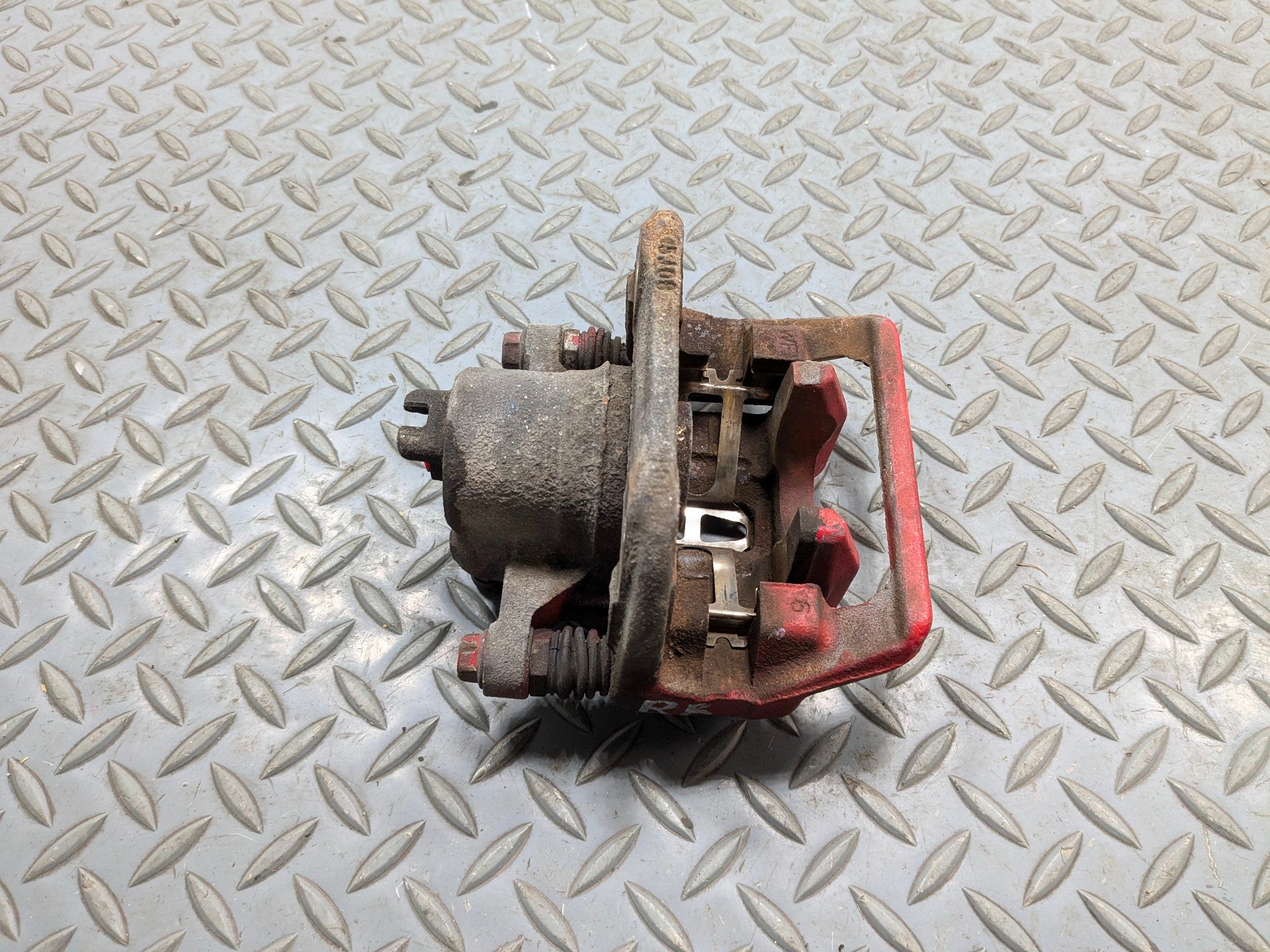 2004 - 2006 ACURA TL OEM BRAKE CALIPER ASSEMBLY REAR RIGHT PASENGER SIDE