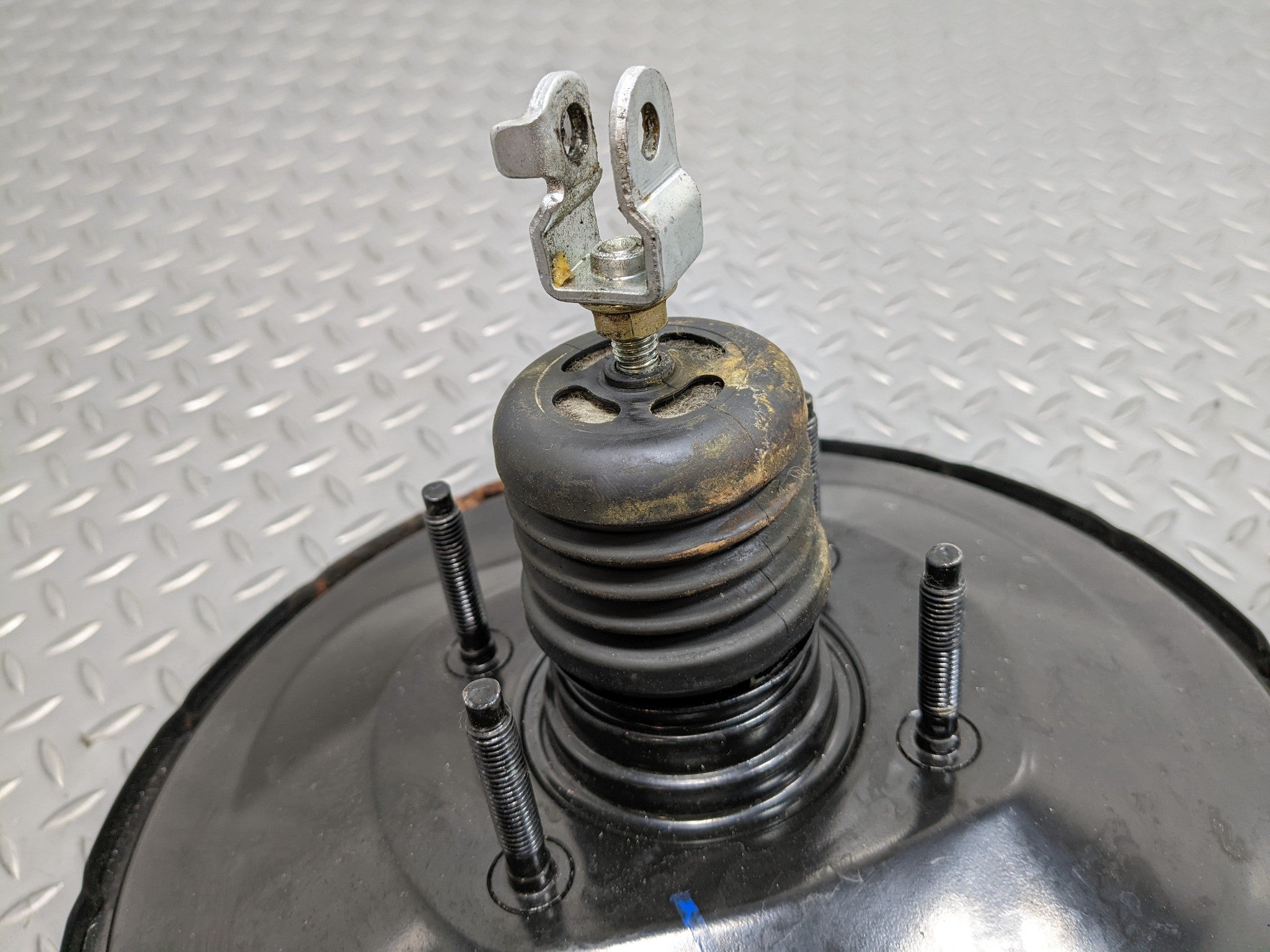 2004 - 2006 ACURA TL OEM POWER BRAKE BOOSTER ASSEMBLY