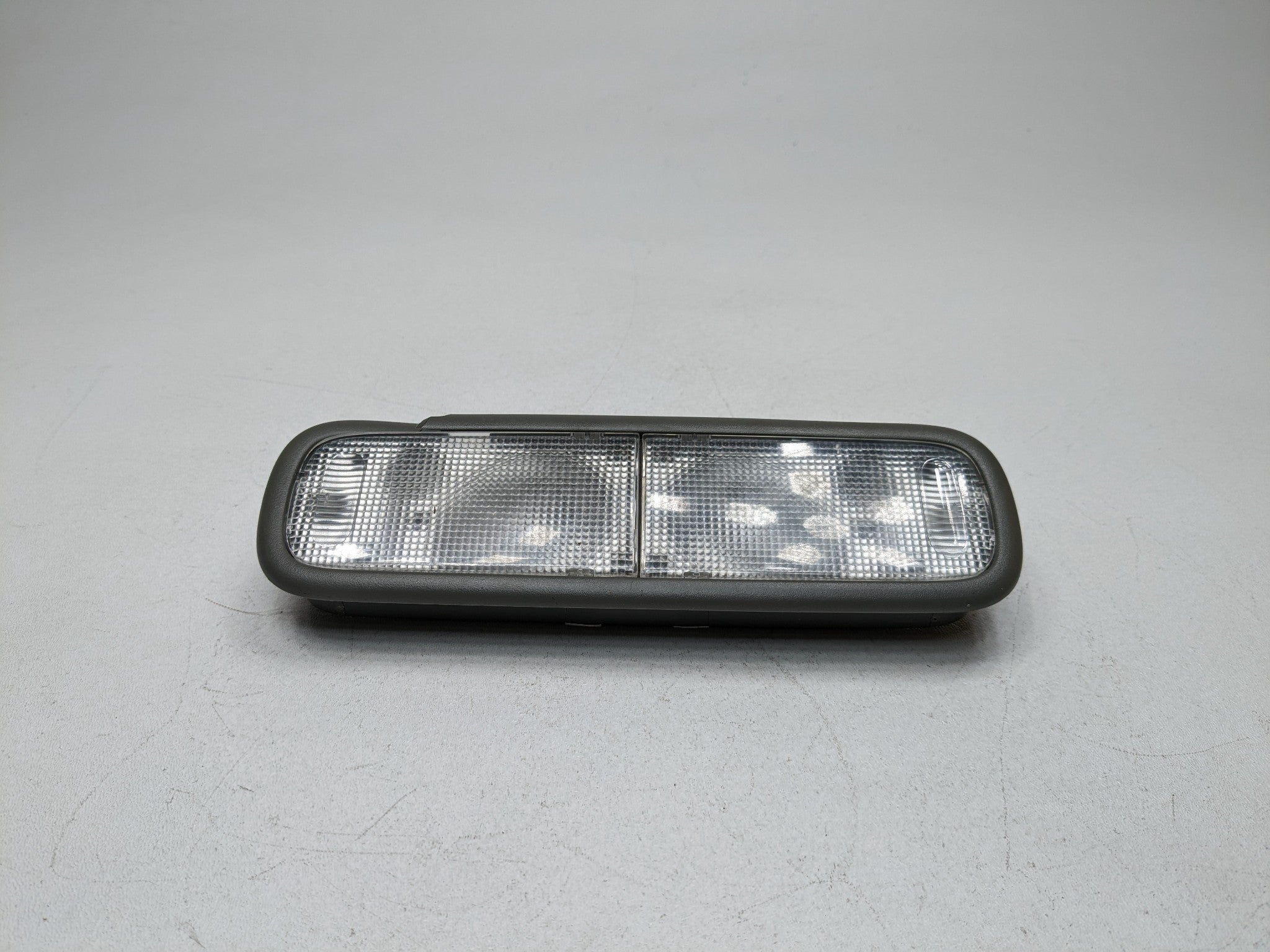 2004 - 2006 ACURA TL OEM INTERIOR DOME LIGHT REAR SIDE OVERHEAD CEILING