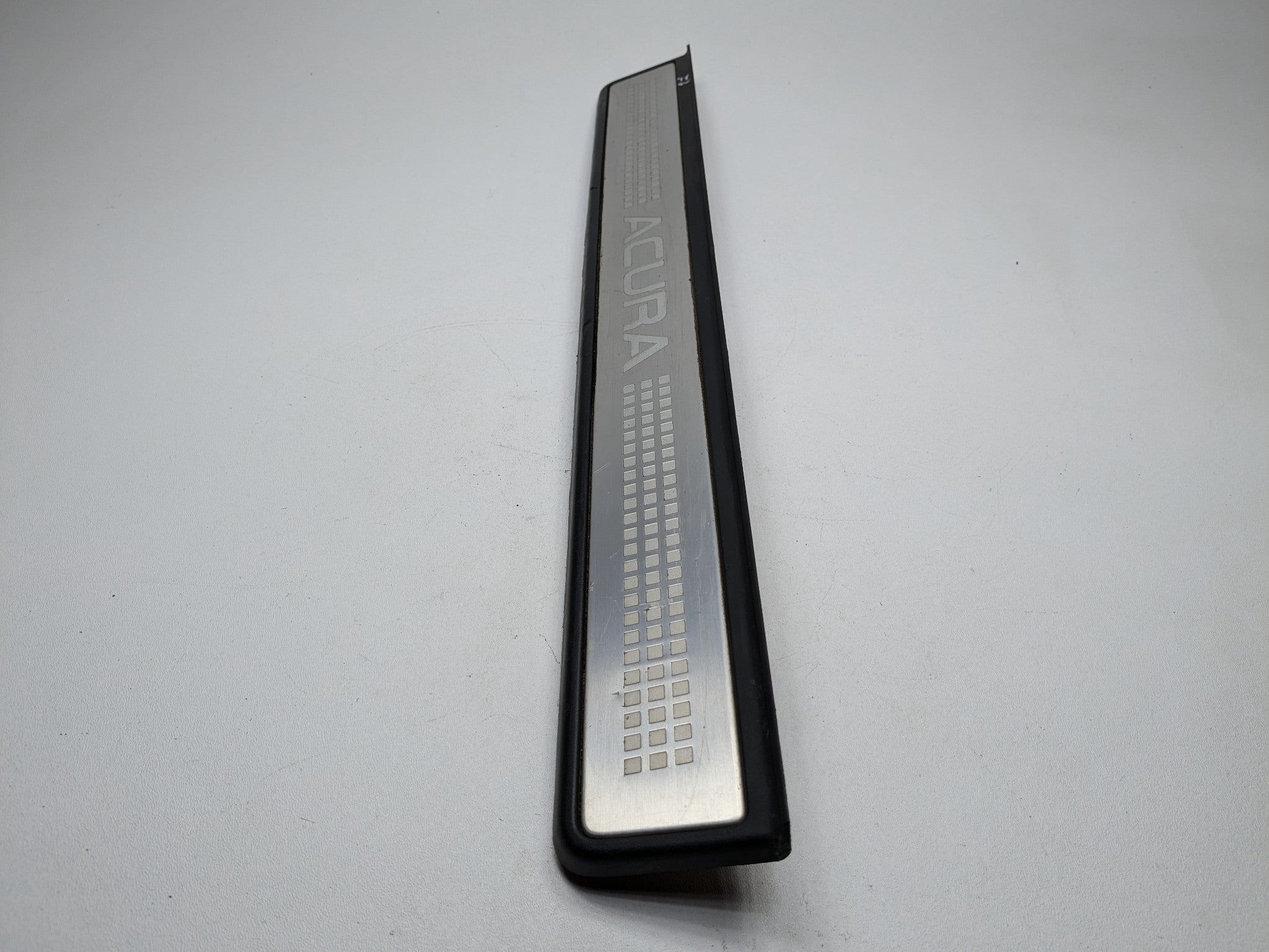 2004 - 2006 ACURA TL OEM DOOR TRIM PANEL SILL PLATE FRONT LEFT DRIVER SIDE