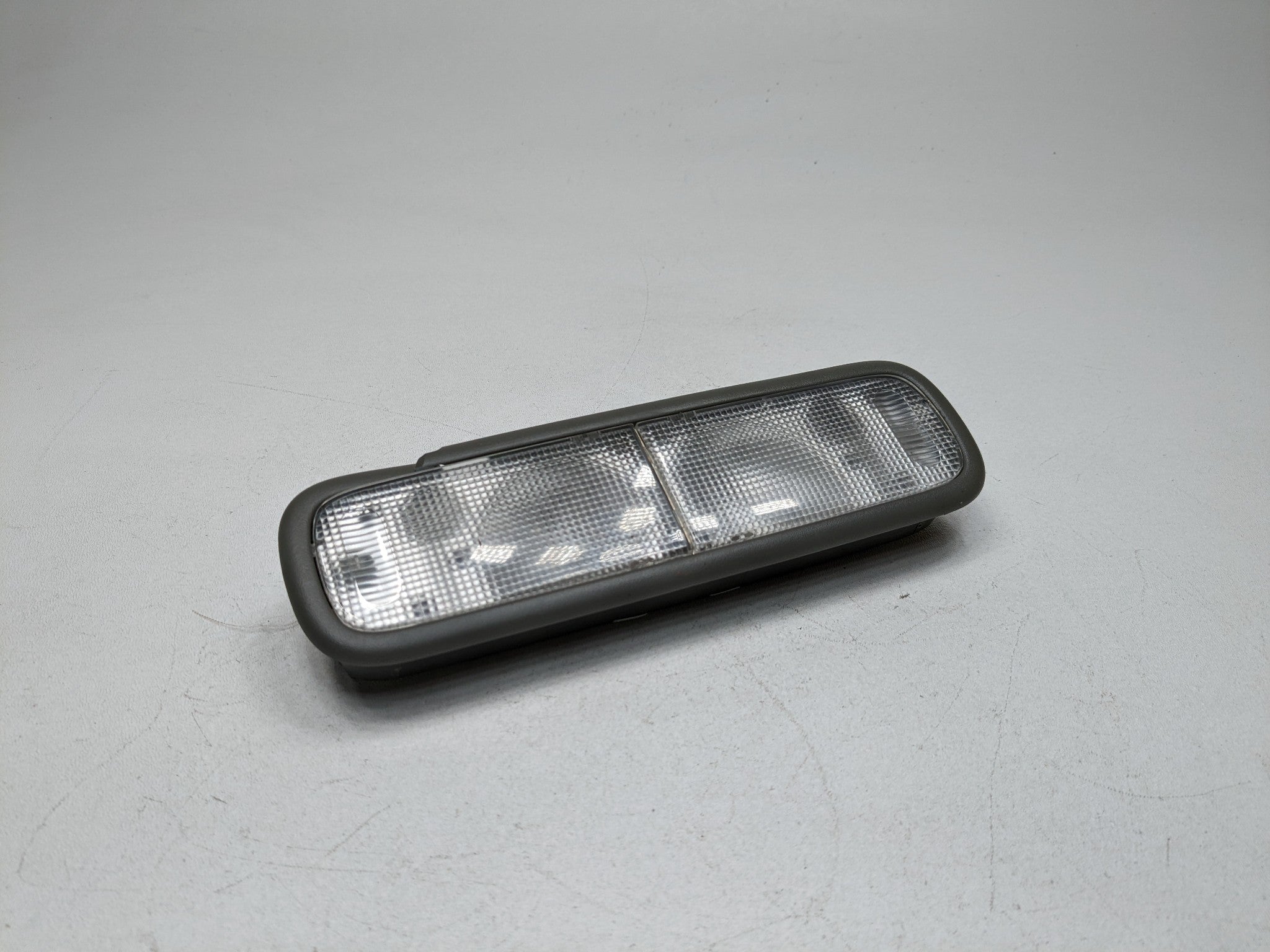 2004 - 2006 ACURA TL OEM INTERIOR DOME LIGHT REAR SIDE OVERHEAD CEILING