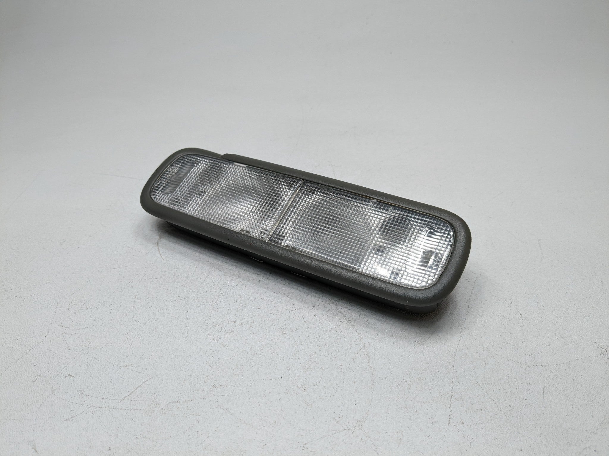 2004 - 2006 ACURA TL OEM INTERIOR DOME LIGHT REAR SIDE OVERHEAD CEILING