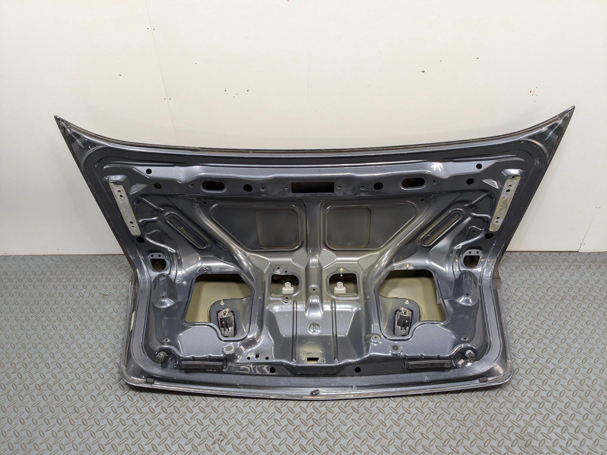 2004 - 2006 ACURA TL OEM REAR TRUNK DOOR DECKLID SHELL PANEL ANTHRACITE METALLIC