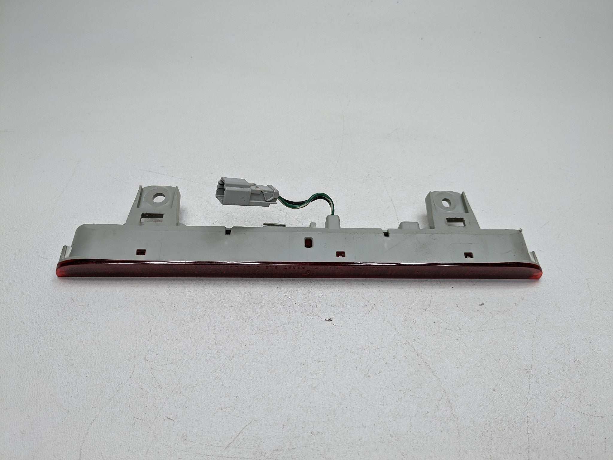 2004 - 2006 ACURA TL OEM THIRD BRAKE AVOIDANCE LIGHT CENTER STOP LAMP