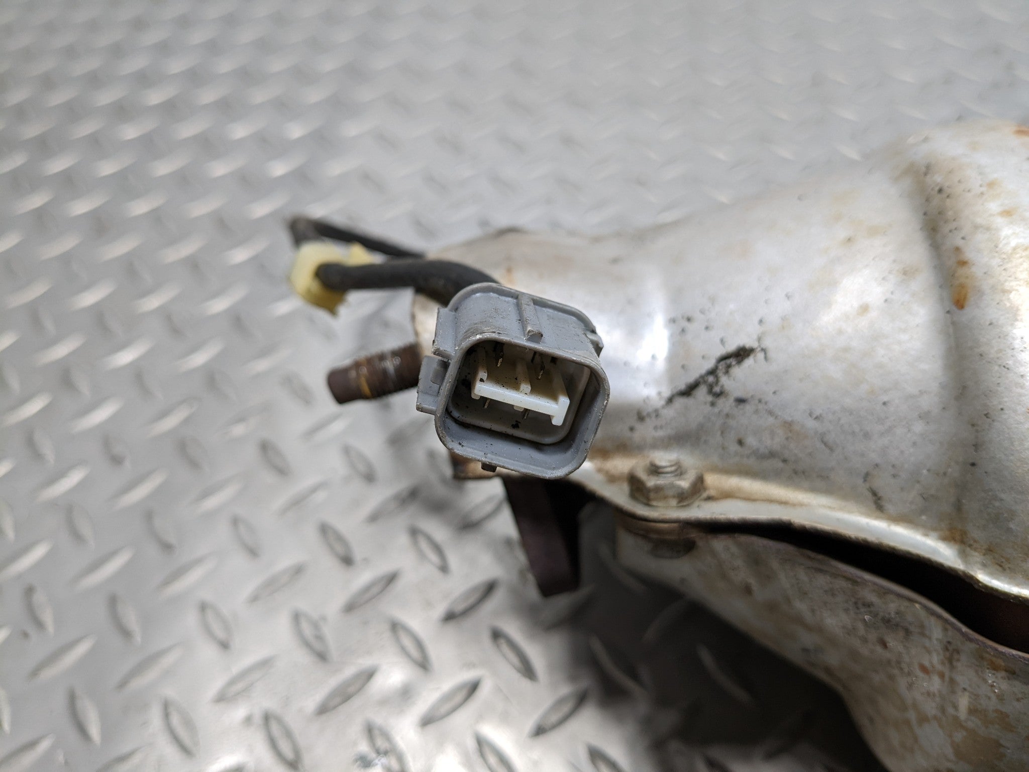 2004 - 2006 ACURA TL OEM EXHAUST DOWN PIPE WITH HEAT SHIELD FRONT SIDE