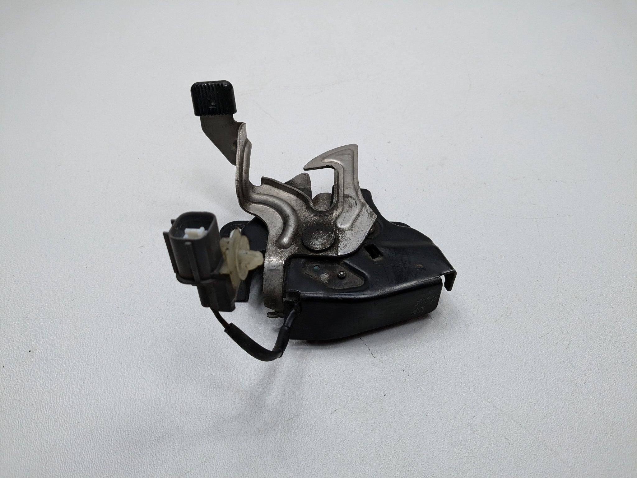 2004 - 2006 ACURA TL OEM HOOD LATCH LOCK ACTUATOR FRONT SIDE