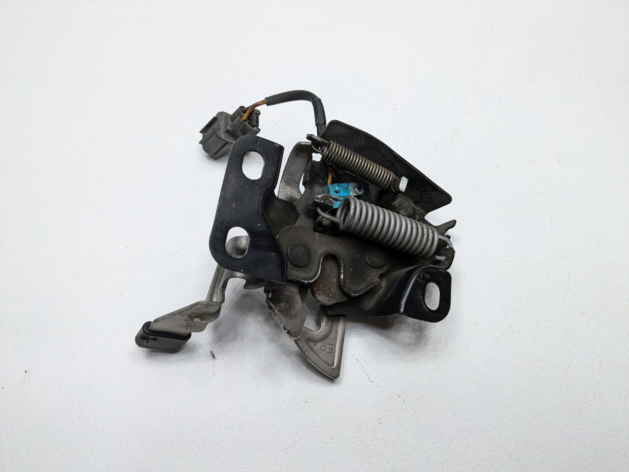 2004 - 2006 ACURA TL OEM HOOD LATCH LOCK ACTUATOR FRONT SIDE