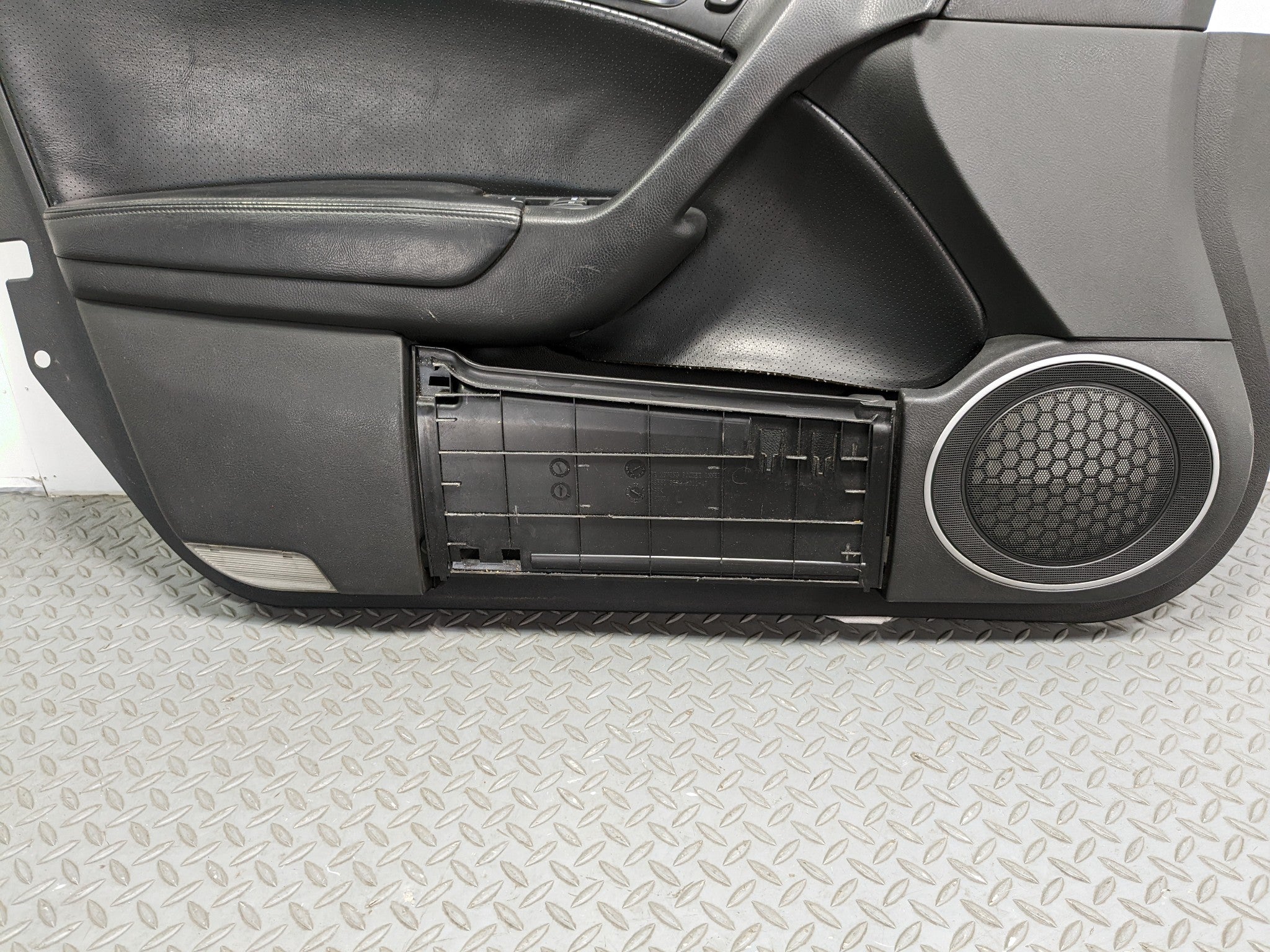 2004 - 2006 ACURA TL OEM DOOR TRIM PANEL FRONT LEFT DRIVER SIDE BLACK