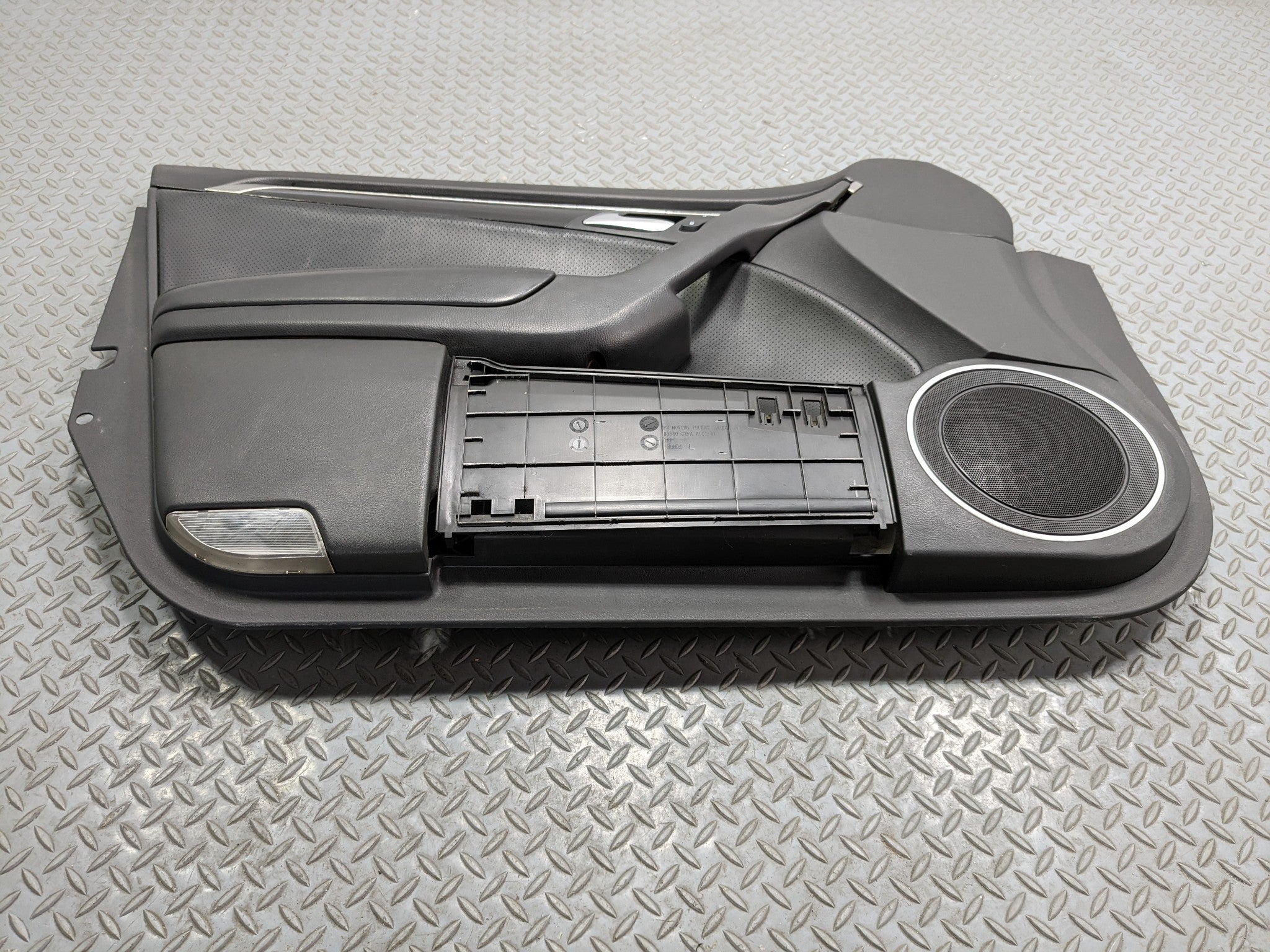 2004 - 2006 ACURA TL OEM DOOR TRIM PANEL FRONT LEFT DRIVER SIDE BLACK