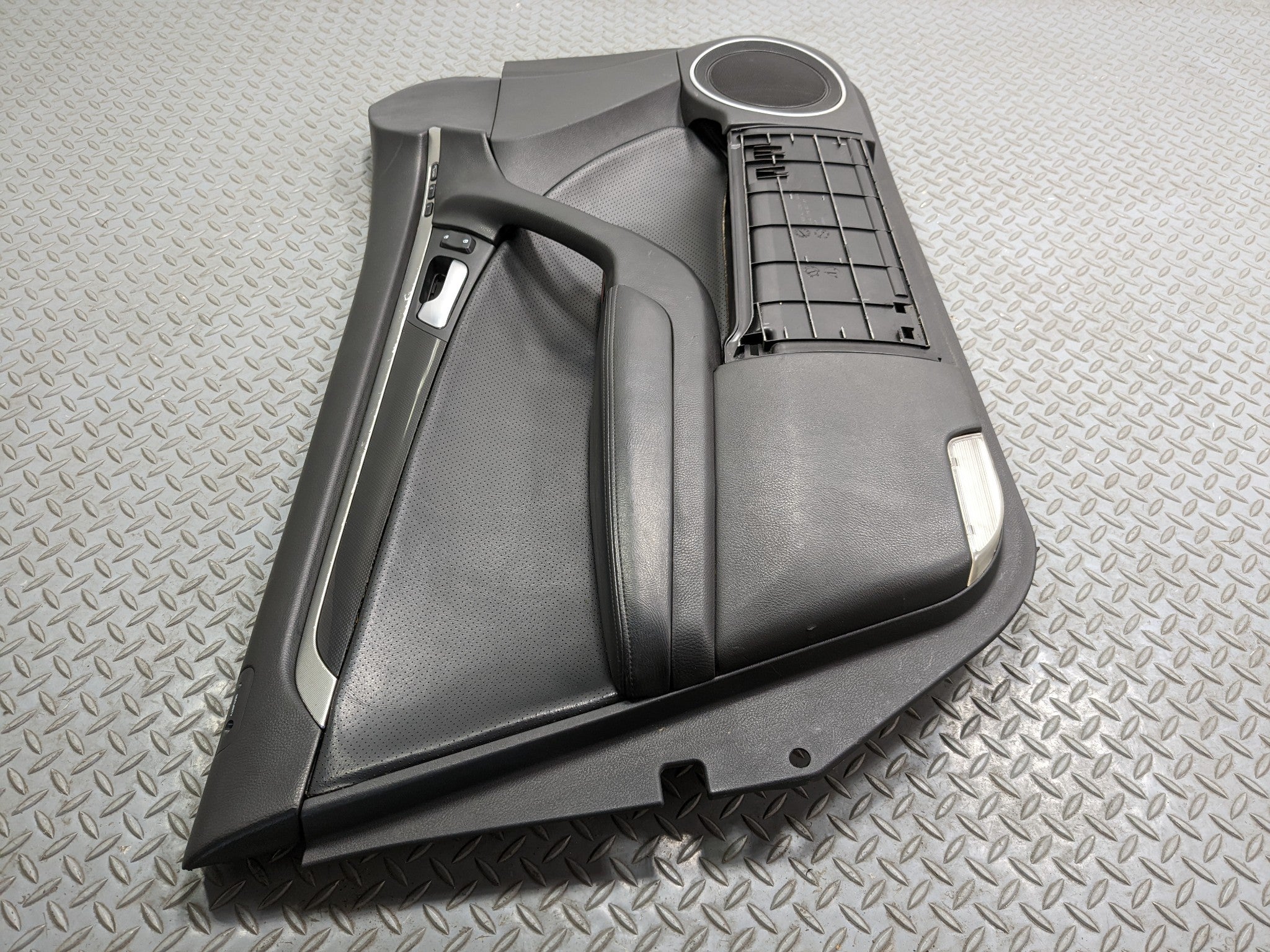 2004 - 2006 ACURA TL OEM DOOR TRIM PANEL FRONT LEFT DRIVER SIDE BLACK