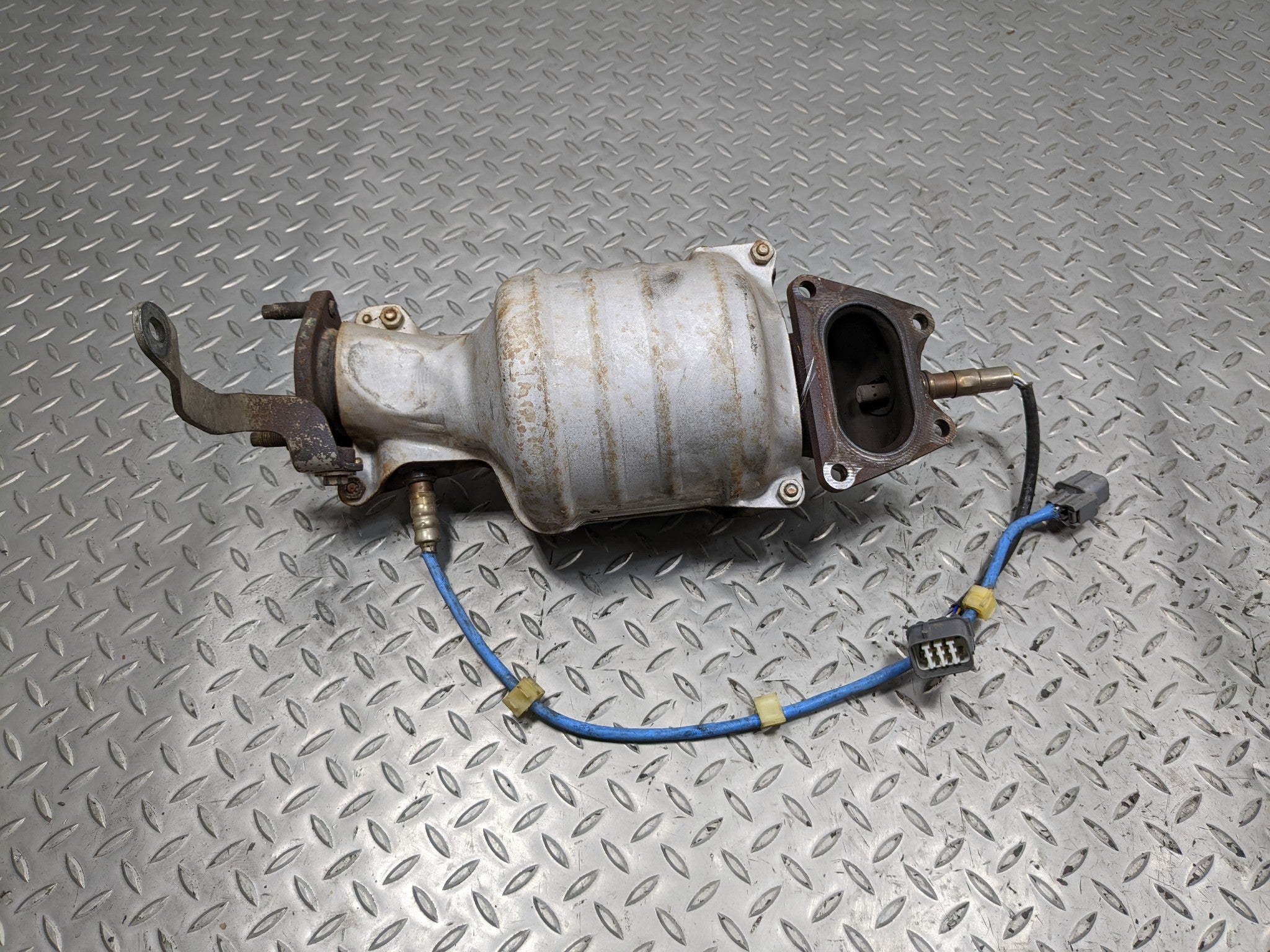 2004 - 2006 ACURA TL OEM EXHAUST DOWN WITH HEAT SHIELD PIPE REAR SIDE