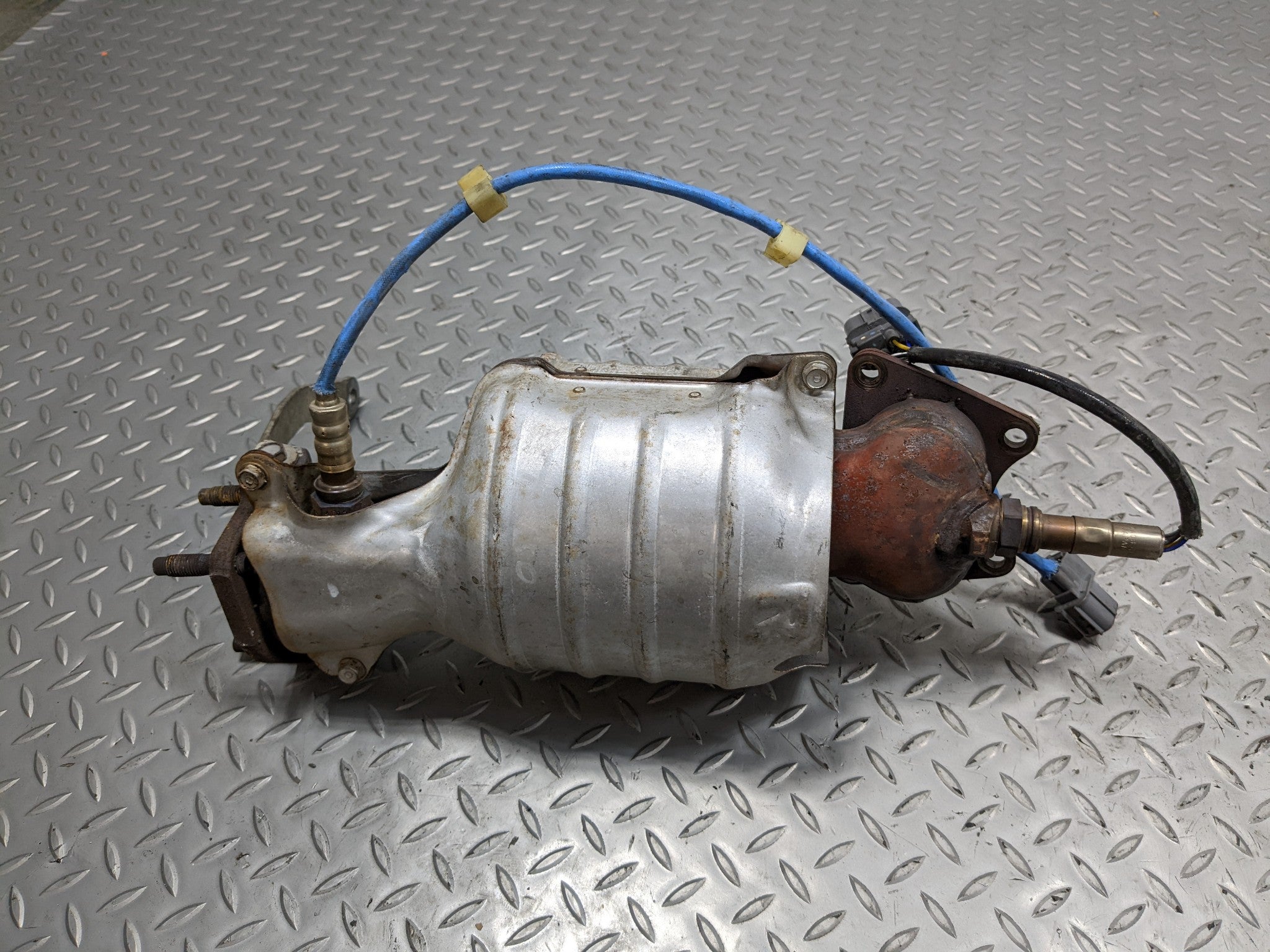 2004 - 2006 ACURA TL OEM EXHAUST DOWN WITH HEAT SHIELD PIPE REAR SIDE