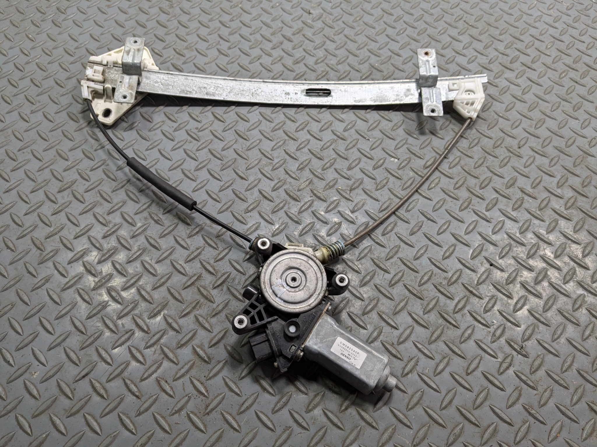 2004 - 2006 ACURA TL OEM POWER WINDOW MOTOR REGULATOR FRONT LEFT SIDE ASSEMBLY