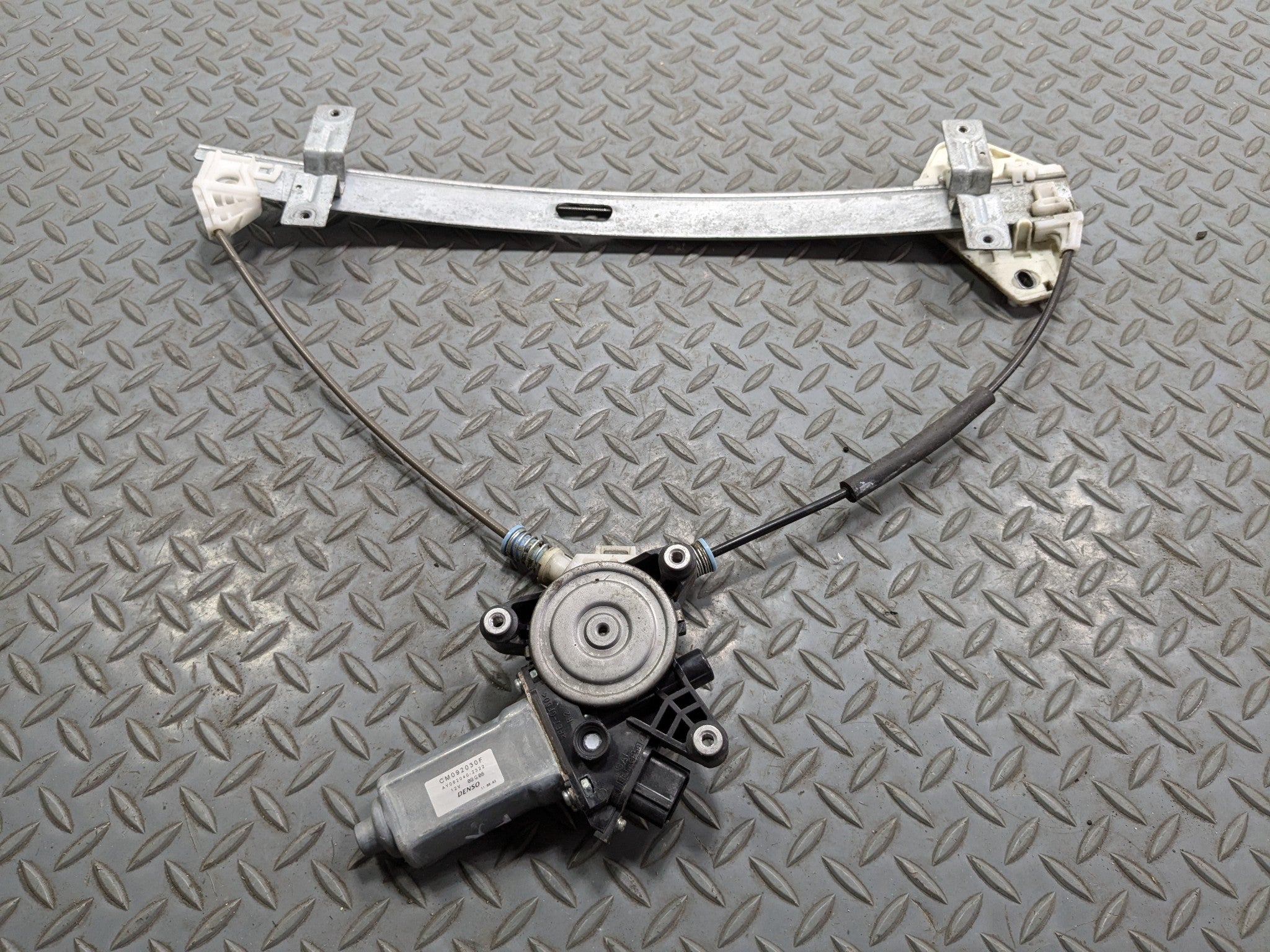 2004 - 2006 ACURA TL OEM POWER WINDOW MOTOR REGULATOR FRONT RIGHT SIDE ASSEMBLY