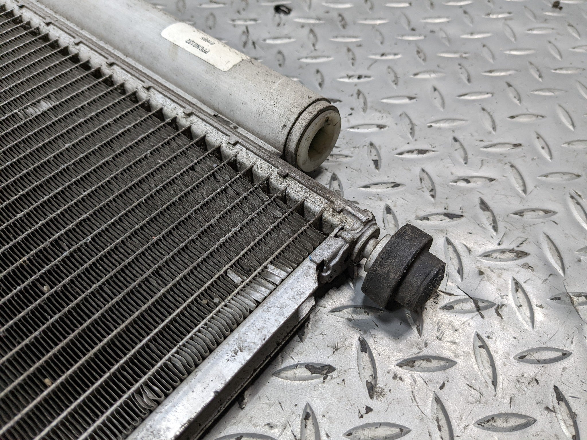 2004 - 2006 ACURA TL OEM AIR CONDITIONING CONDENSER RADIATOR ASSEMBLY
