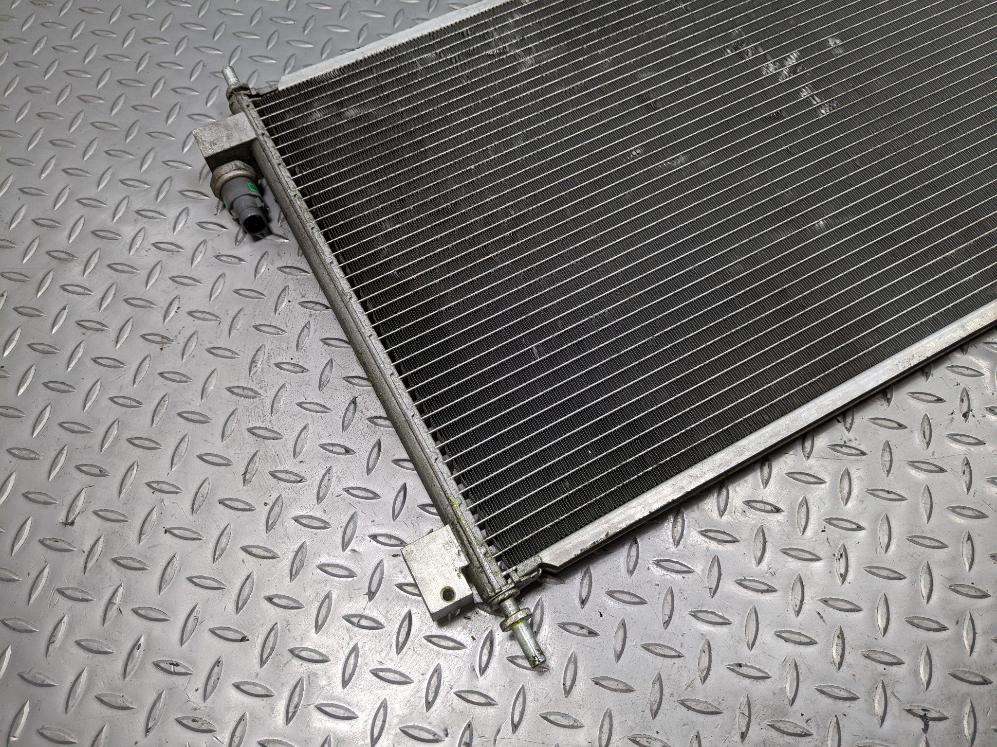 2004 - 2006 ACURA TL OEM AIR CONDITIONING CONDENSER RADIATOR ASSEMBLY