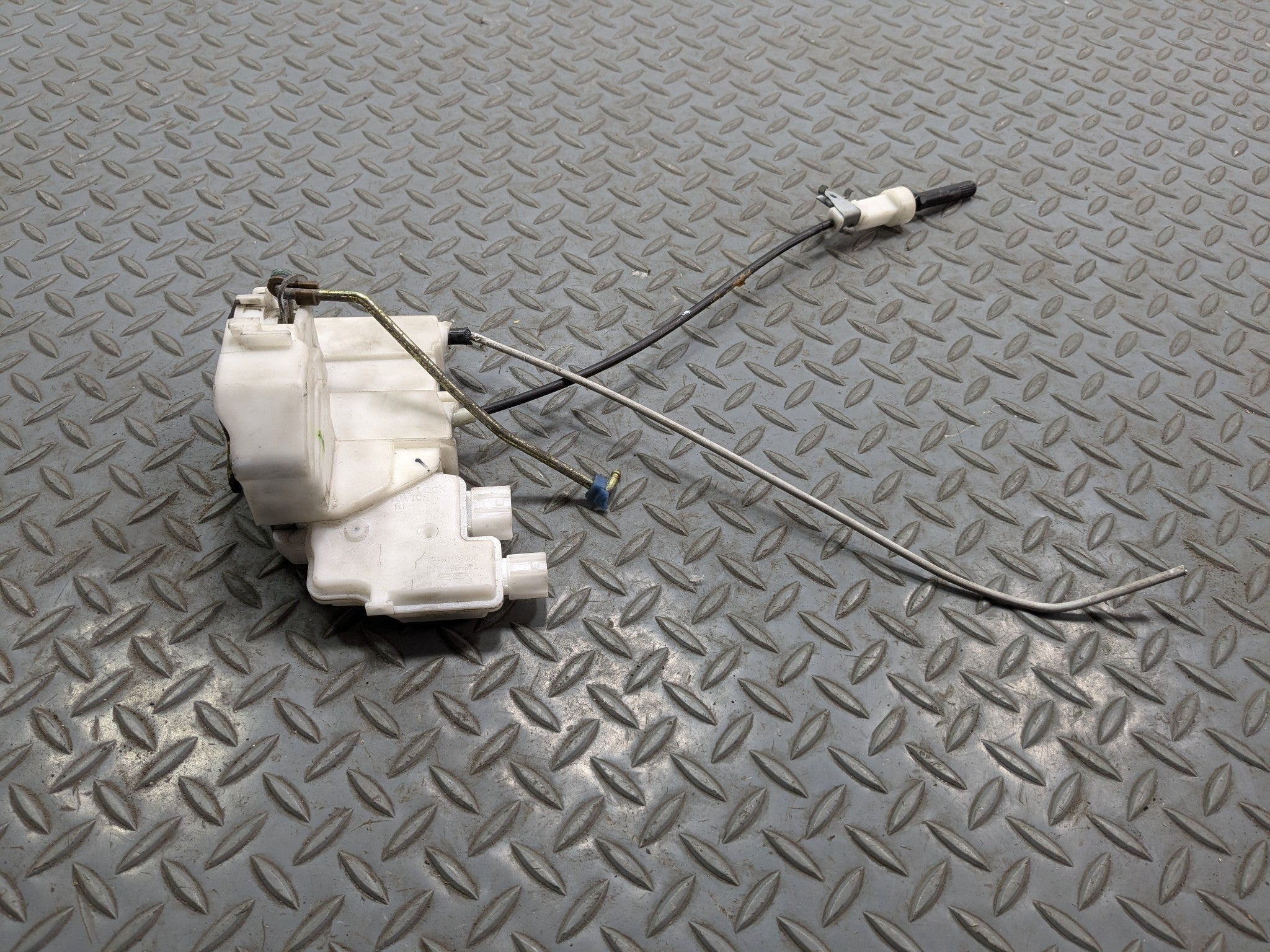 2004 - 2006 ACURA TL OEM DOOR LATCH LOCK ACTUATOR FRONT RIGHT PASSENGER SIDE