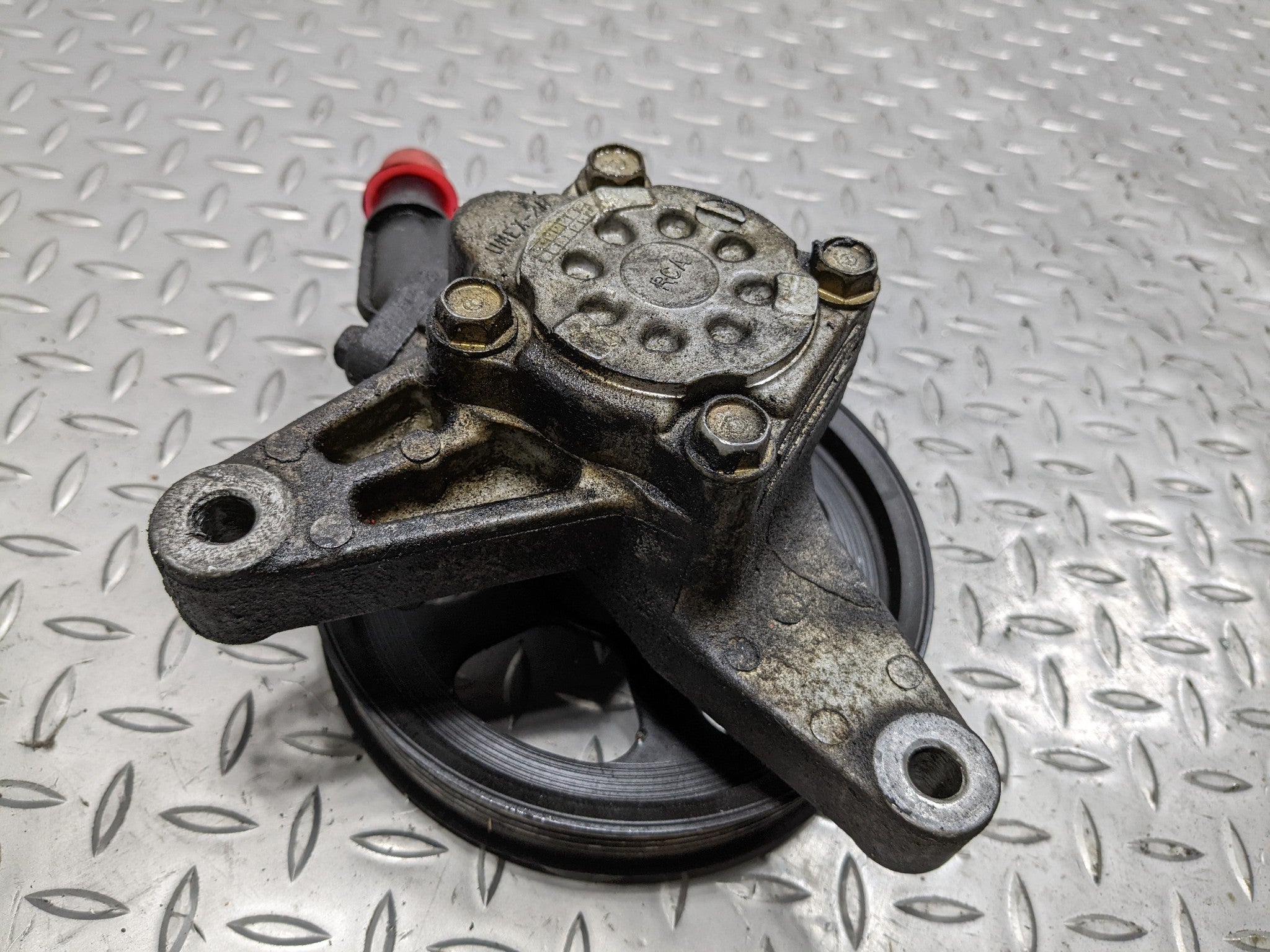 2004 - 2006 ACURA TL OEM POWER STEERING PUMP MOTOR ASSEMBLY
